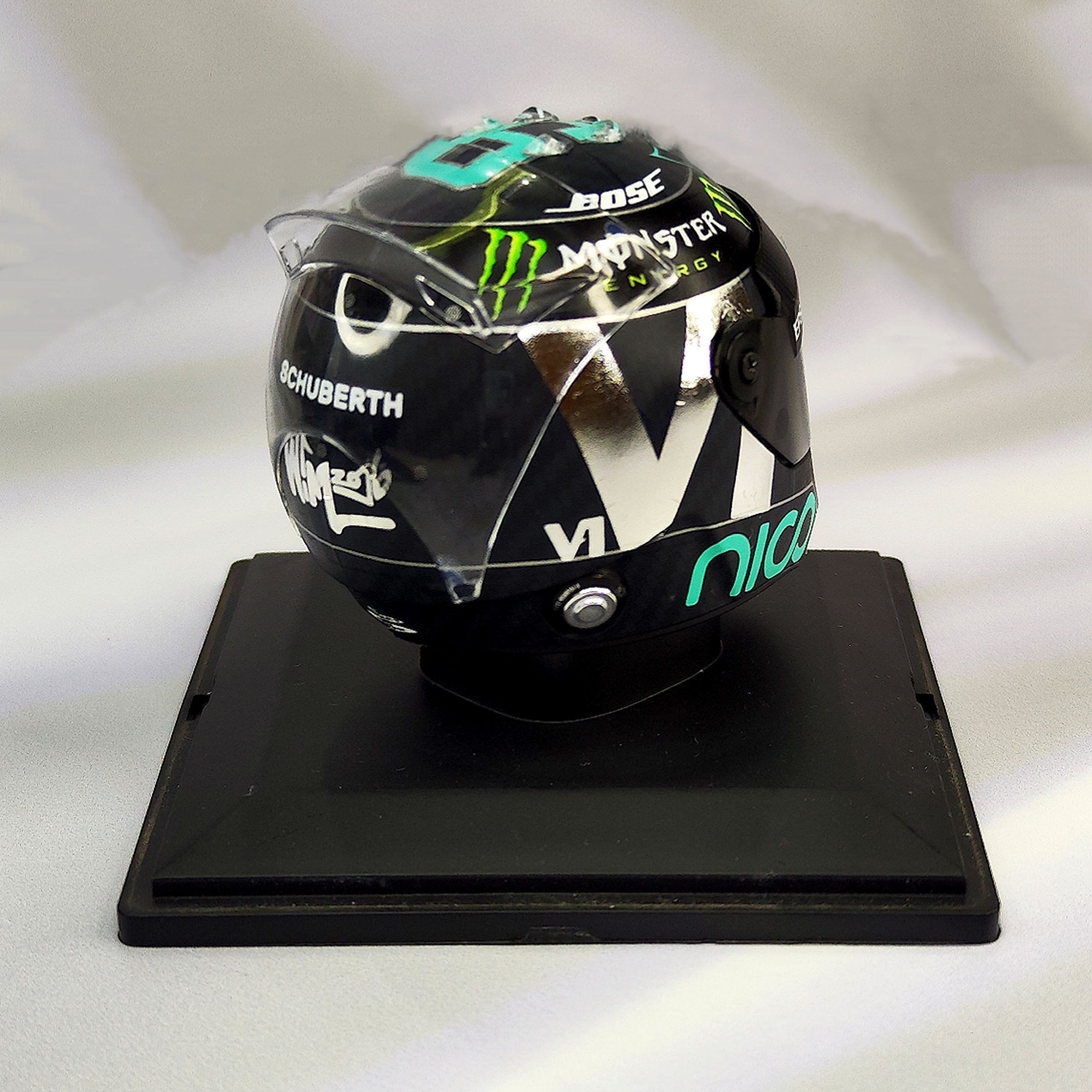 Casco Formula 1 Nico Rosberg Mercedes F1 2016 Spark 1:5