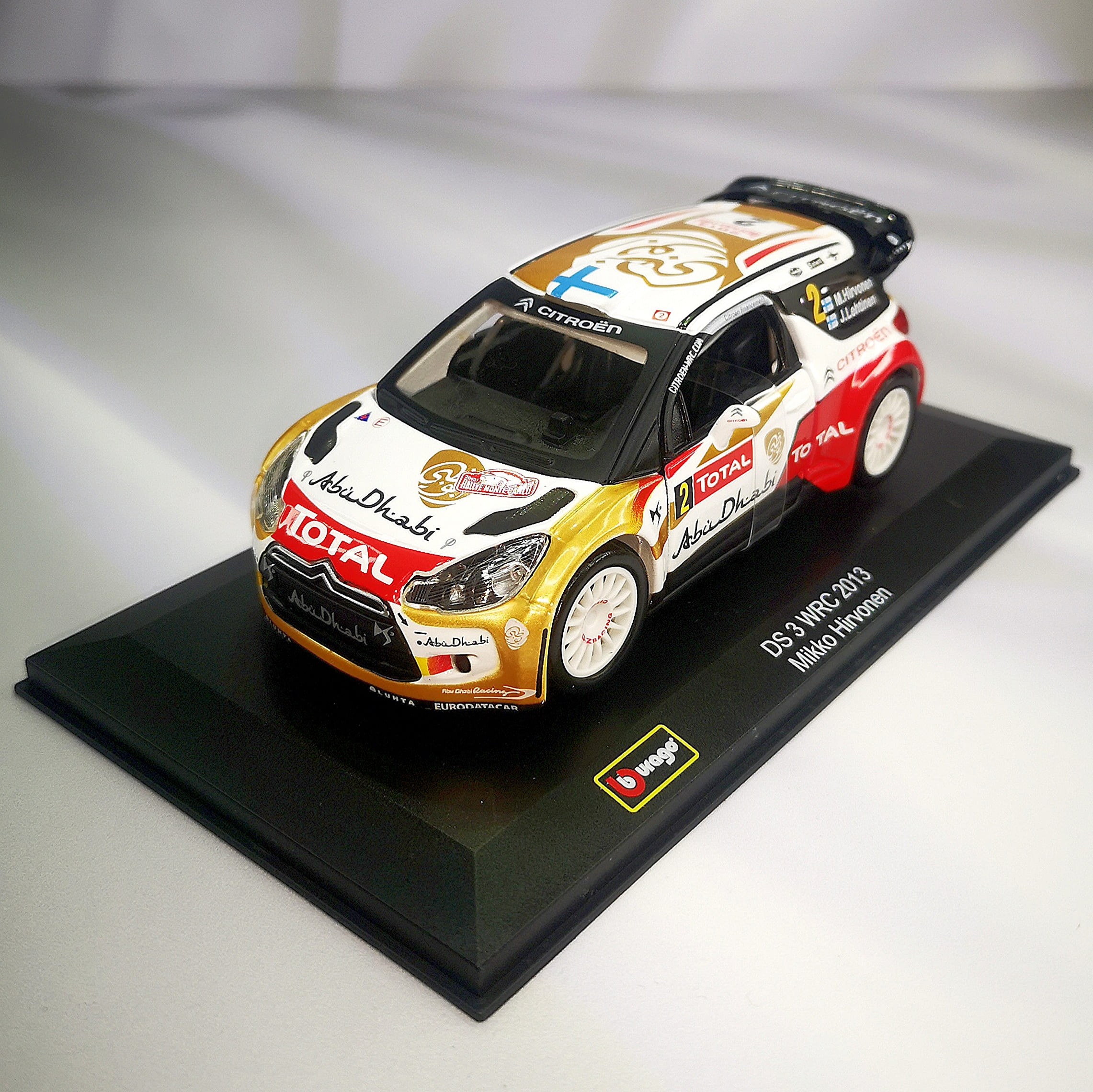 Citroen DS3 WRC 2013 #2 Miko Hirvonen Caja Acrilica Burago 1:32