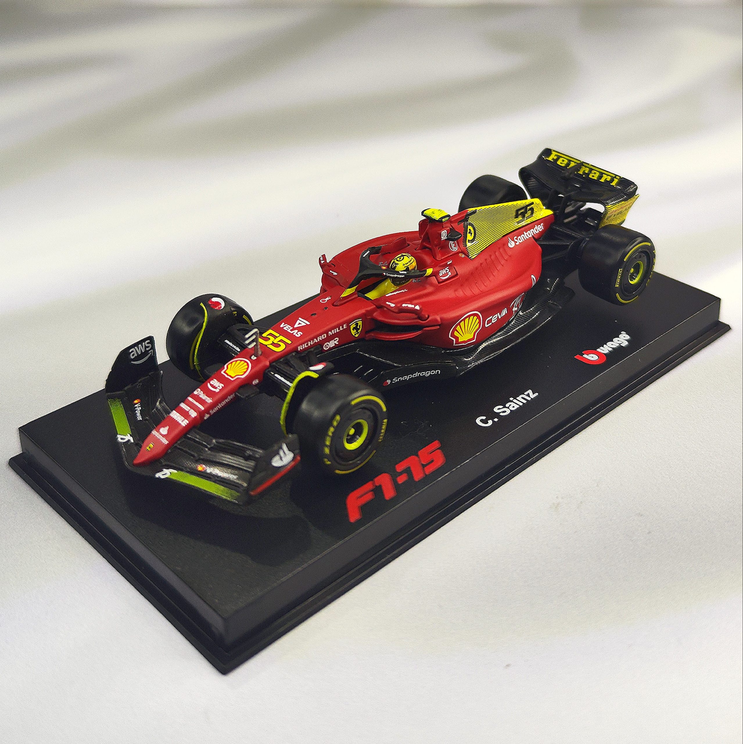 Ferrari F1-75 GP Monza 2022 #55 Carlos Sainz Caja Acrilica Burago 1:43