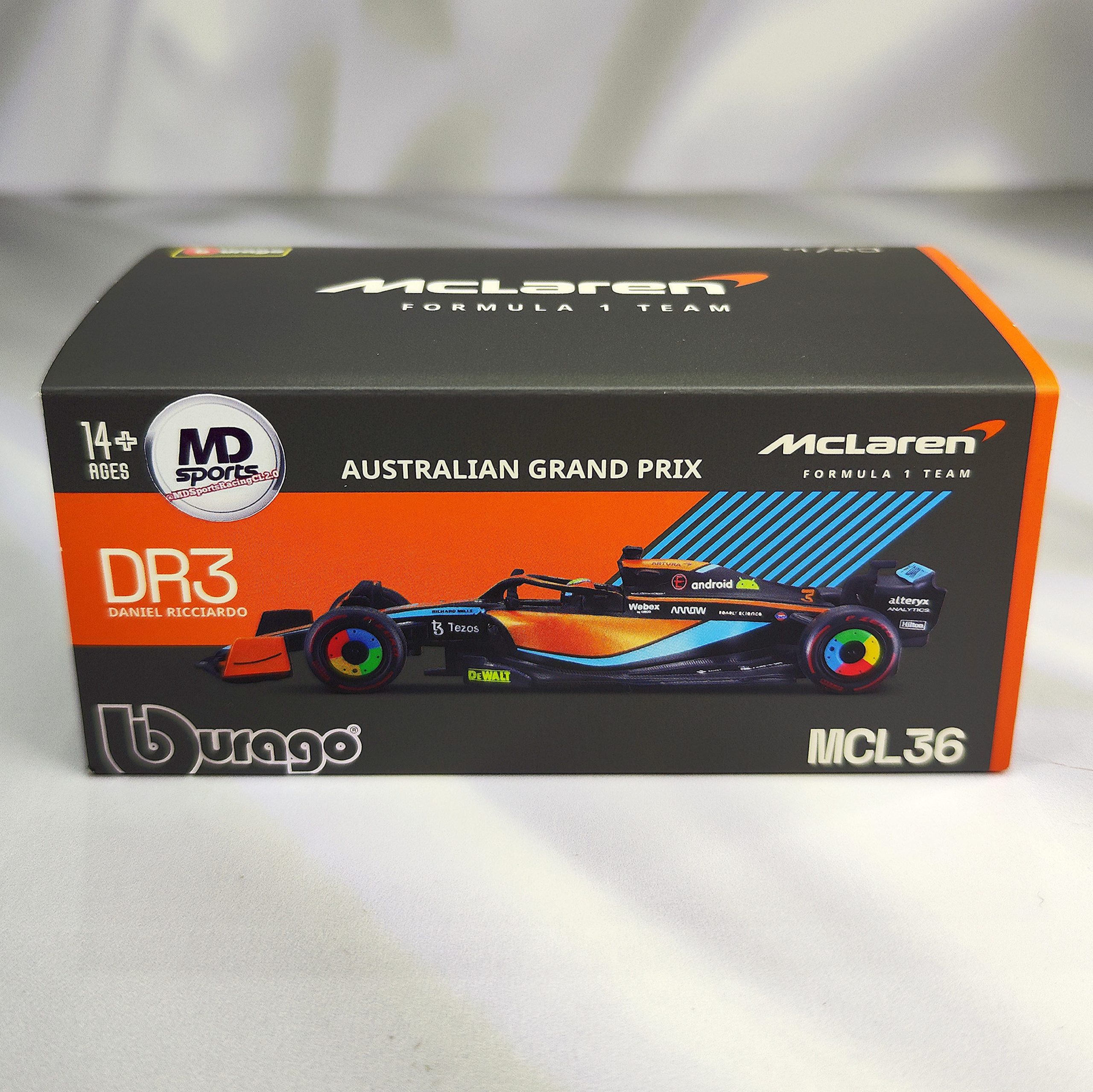 Mclaren MCL36 2022 #3 Daniel Ricciardo Caja Acrilica Burago 1:43