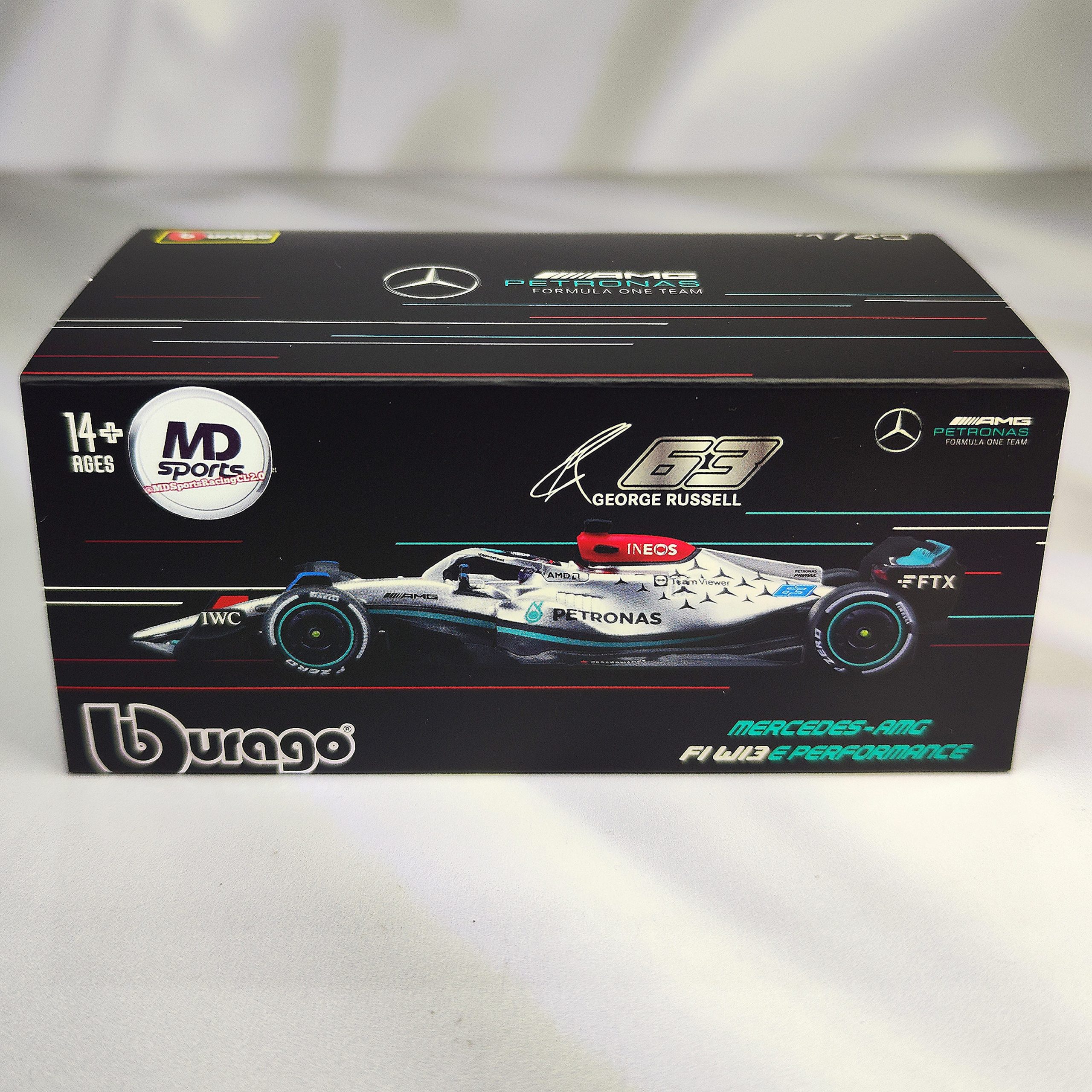 Mercedes W13 2022 #63 George Russell Caja Acrilica Burago 1:43