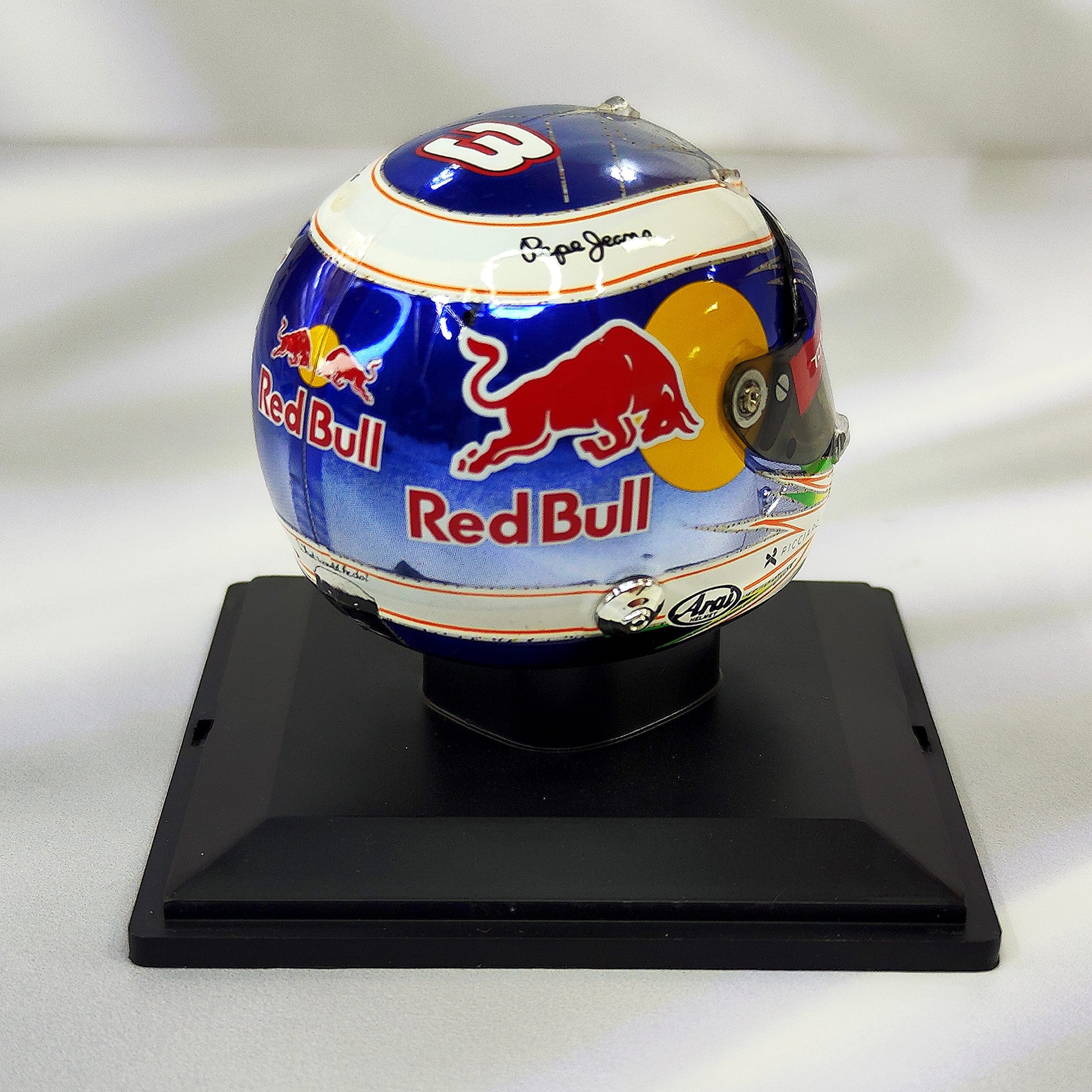 Casco Formula 1 Daniel Ricciardo RedBull F1 2016 Spark 1:5