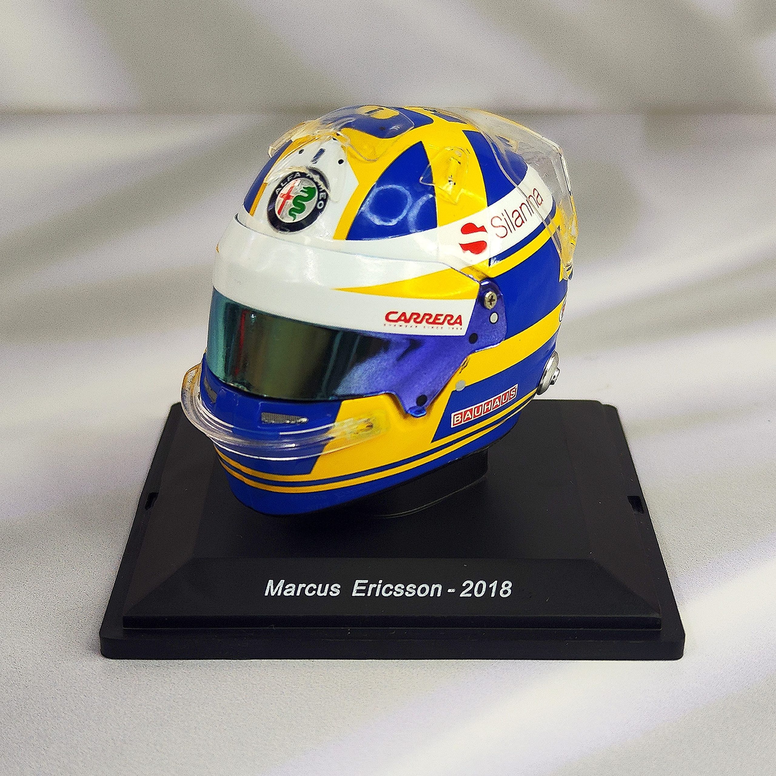 Casco Formula 1 Marcus Ericsson Sauber F1 2018 Spark 1:5