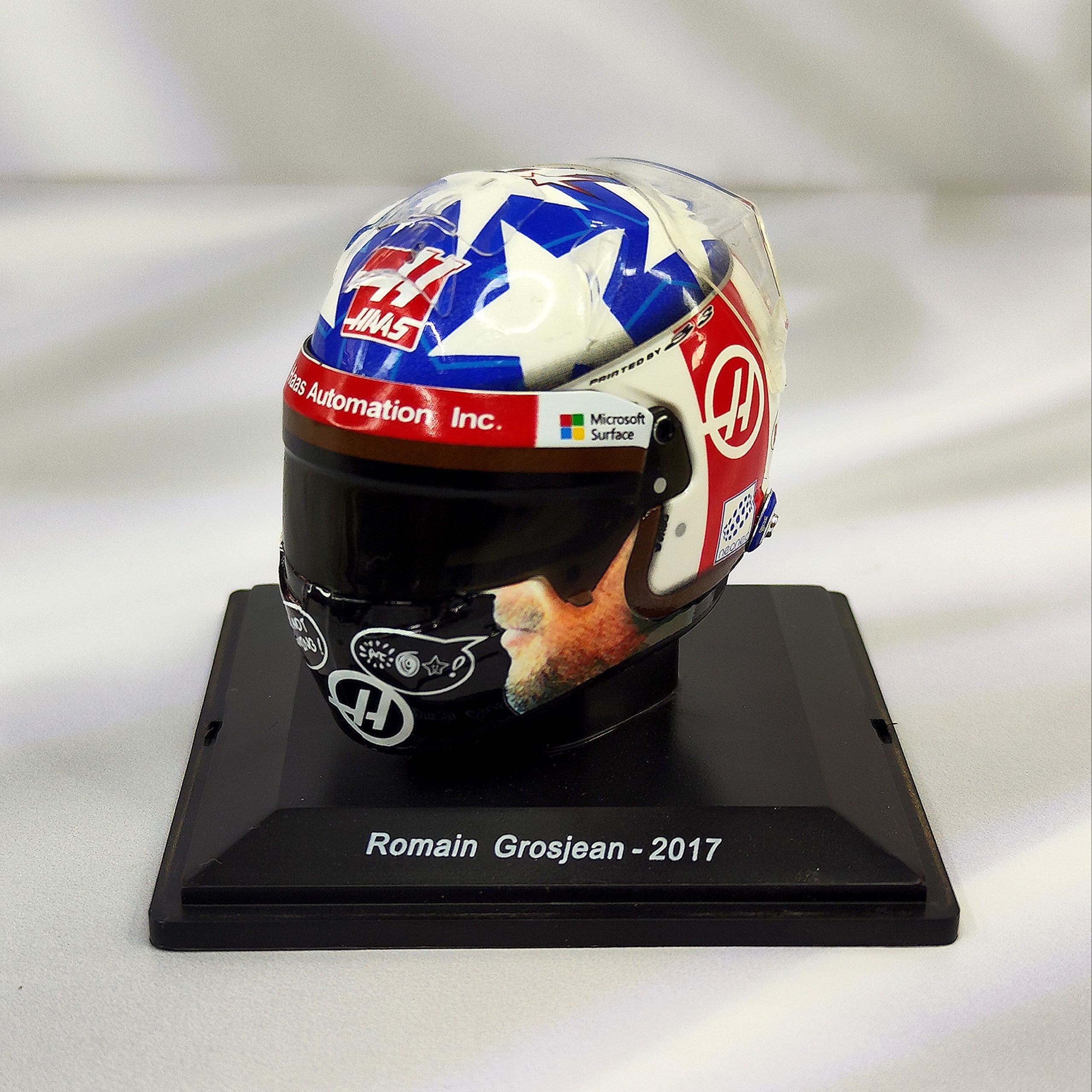 Casco Formula 1 Romain Grosjean Haas F1 2017 Spark 1:5