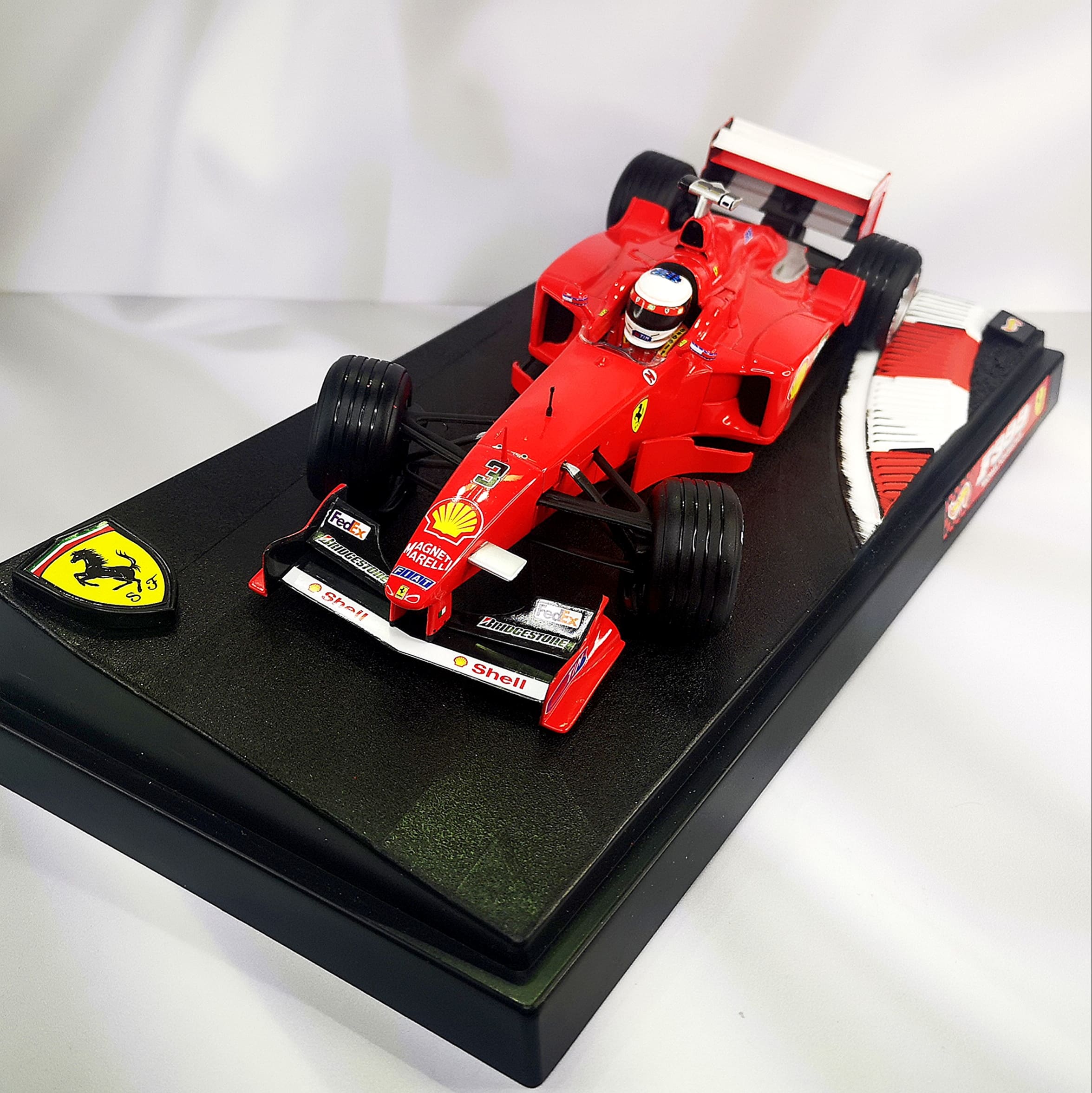 Ferrari F399 1999 #3 Michael Schumacher HotWheels 1:18