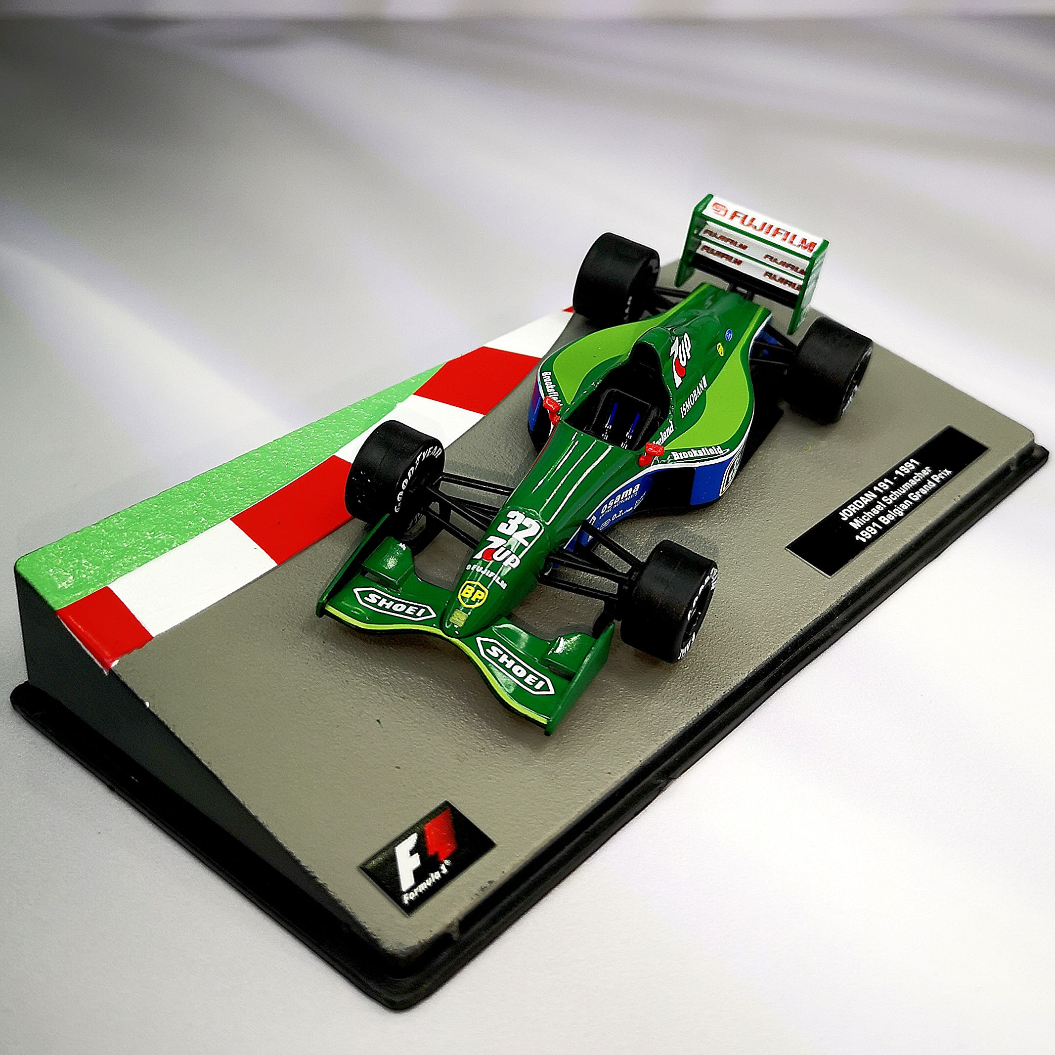 Jordan 191 1991 #32 Michael Schumacher Caja Acrilica IXO 1:43