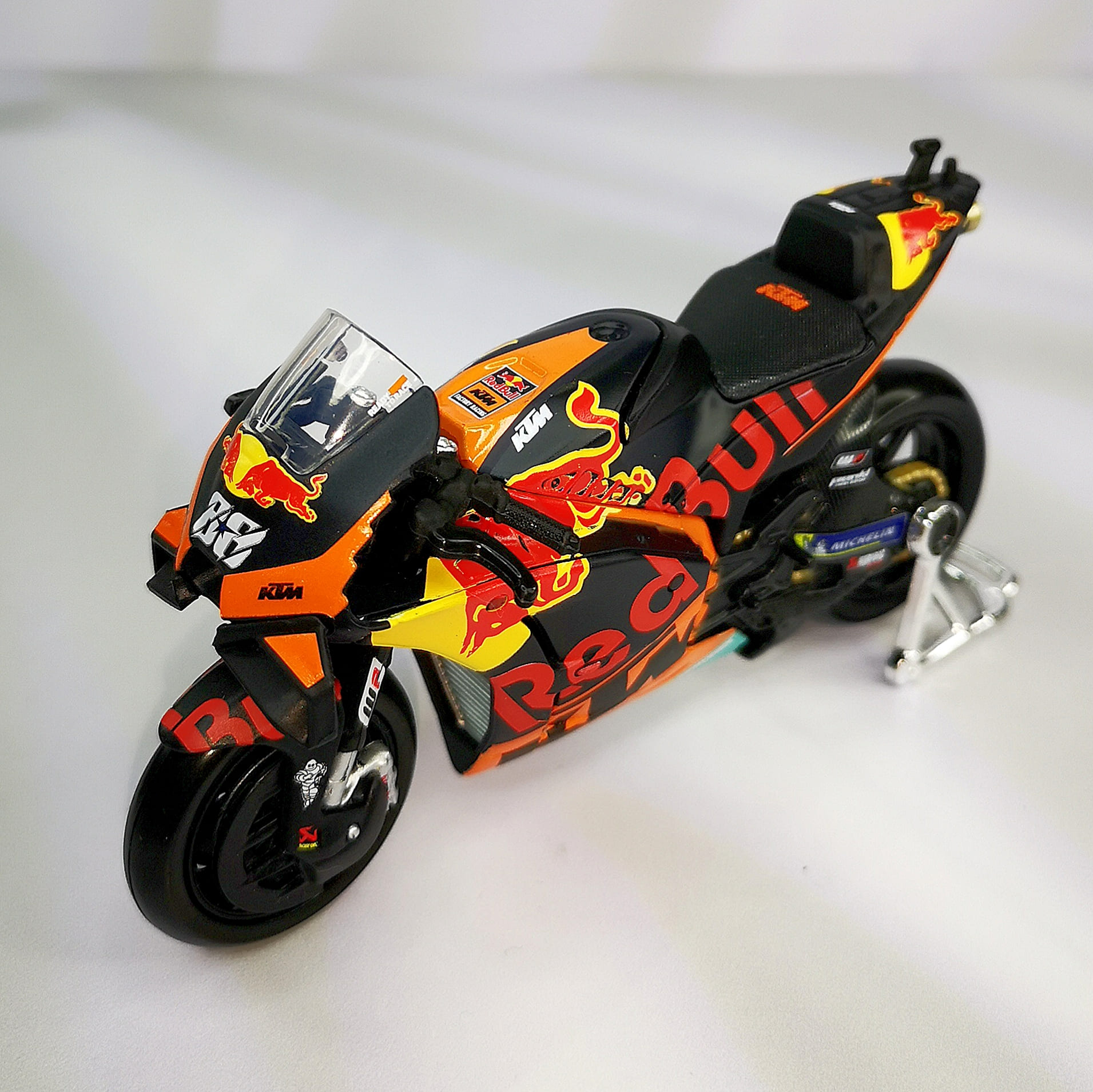 Moto GP RedBull KTM 2021 #88 Miguel Oliveira Maisto 1:18