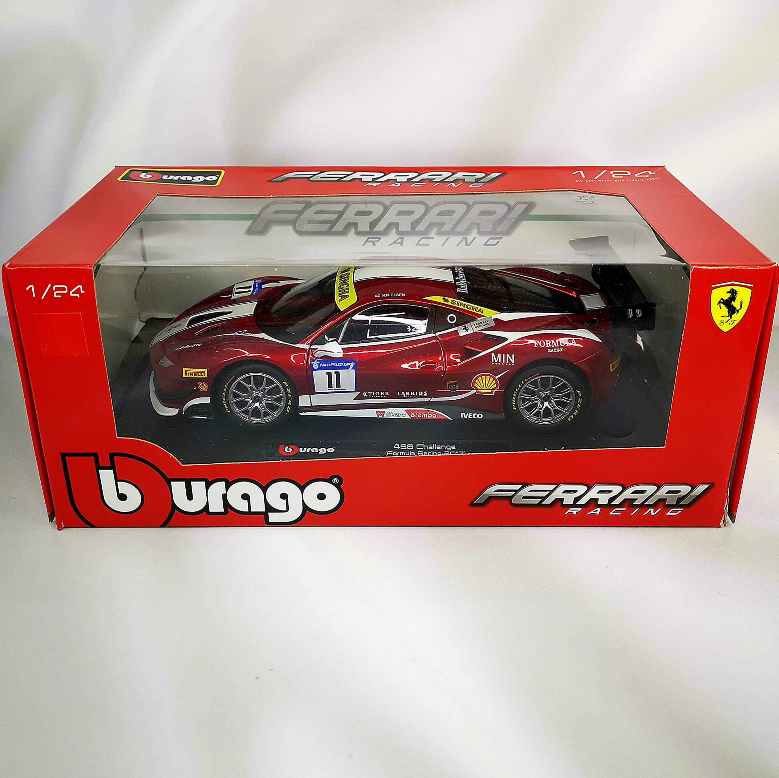 Ferrari 488 Challenge 2017 #4 N. Nielsen Caja Normal Burago 1:24