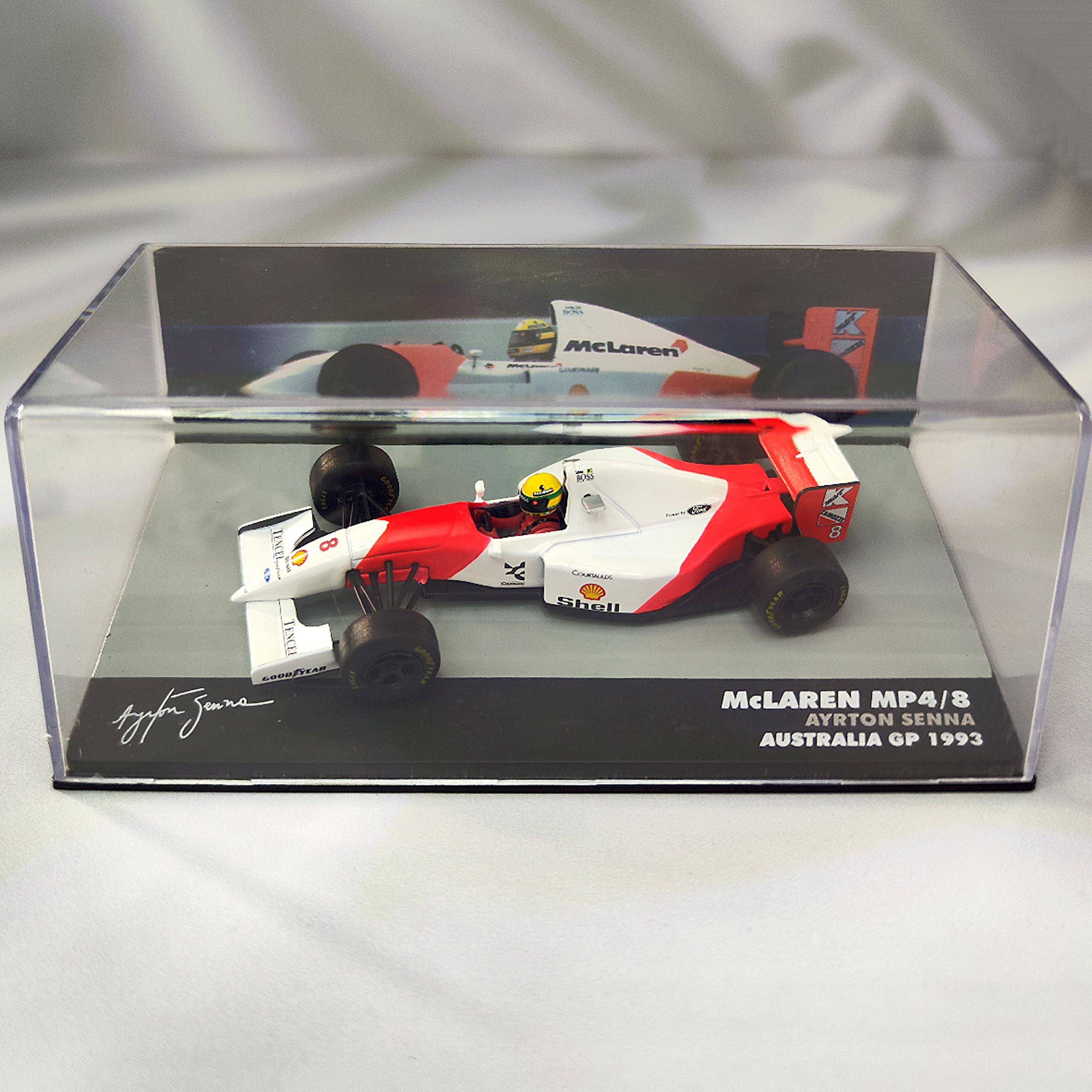 Mclaren MP4/8 1993 #8 Ayrton Senna Caja Acrilica IXO Special 1:43