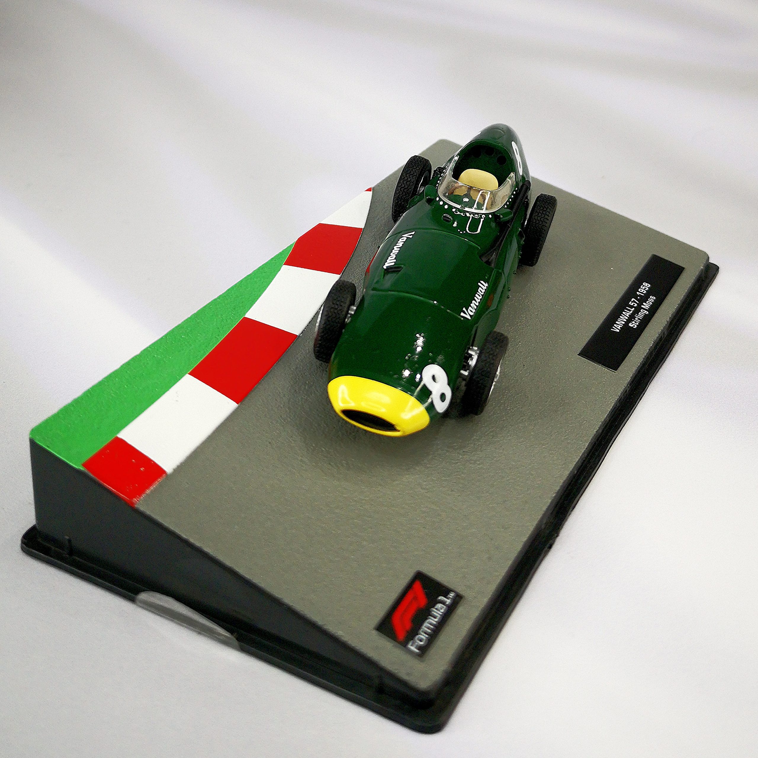 Vanwall 57 1958 #8 Stirling Moss Caja Acrilica IXO 1:43