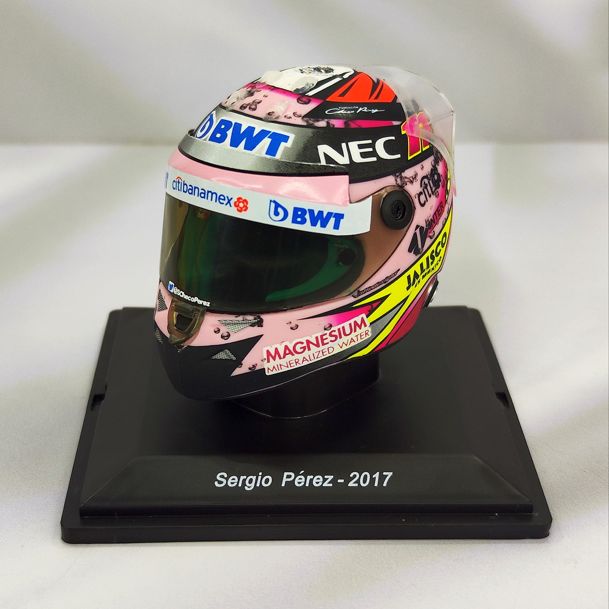 Casco Formula 1 Sergio Checo Perez Force India 2017 Spark 1:5