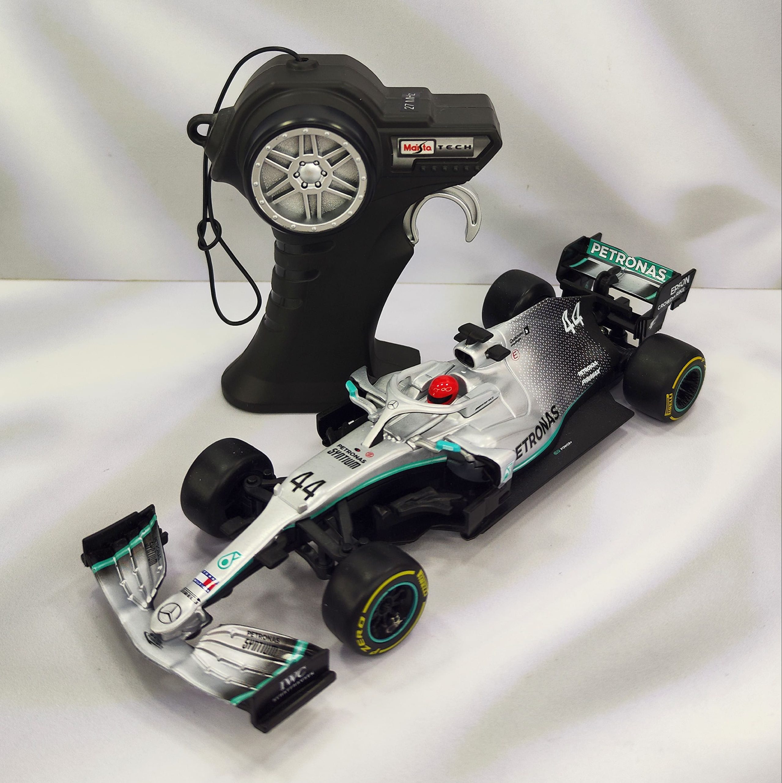 Mercedes W10 2020 #44 Lewis Hamilton Maisto 1:24 Control Remoto