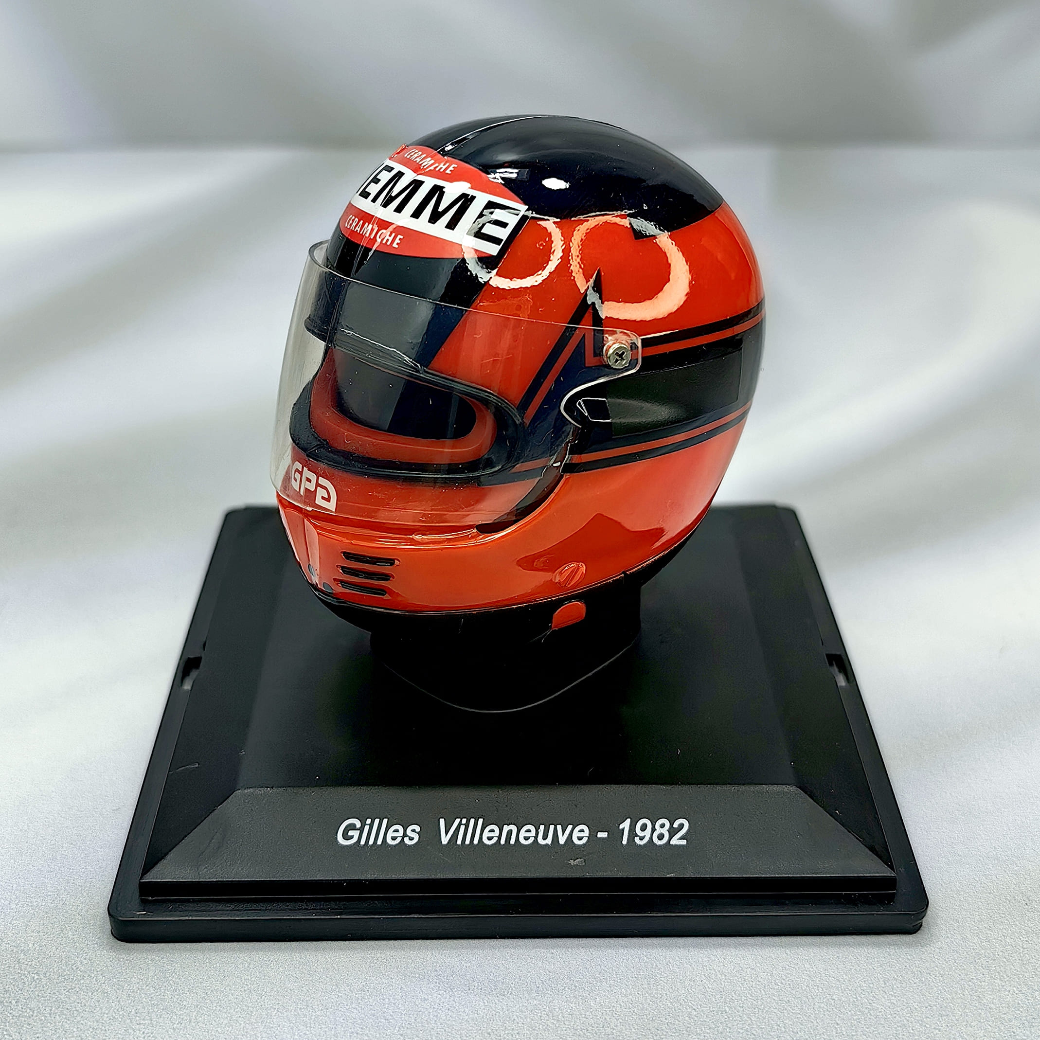 Casco Formula 1 Giles Villeneuve Ferrari 1982 Spark 1:5