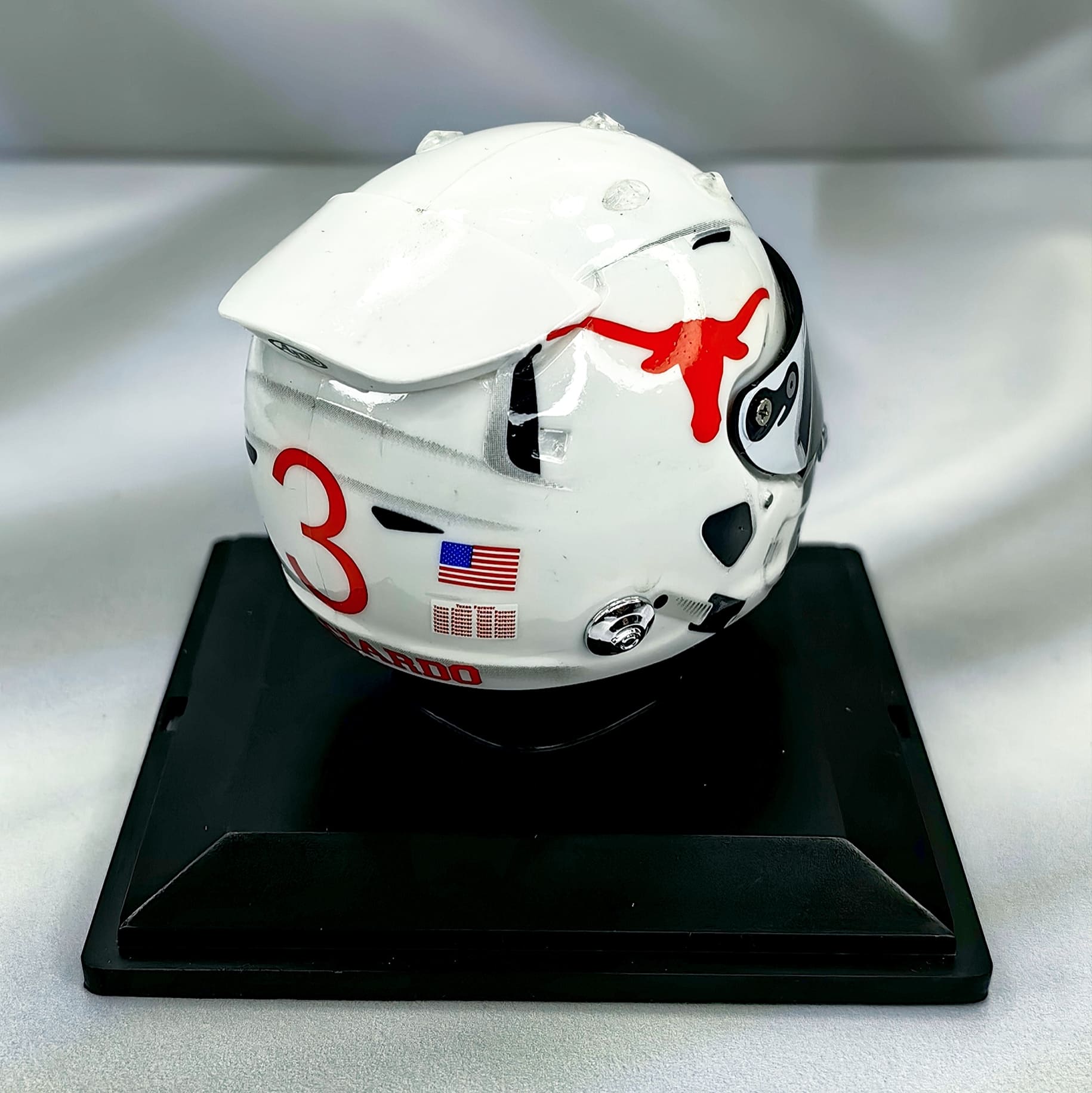 Casco Formula 1 Daniel Ricciardo Renault 2019 Spark 1:5