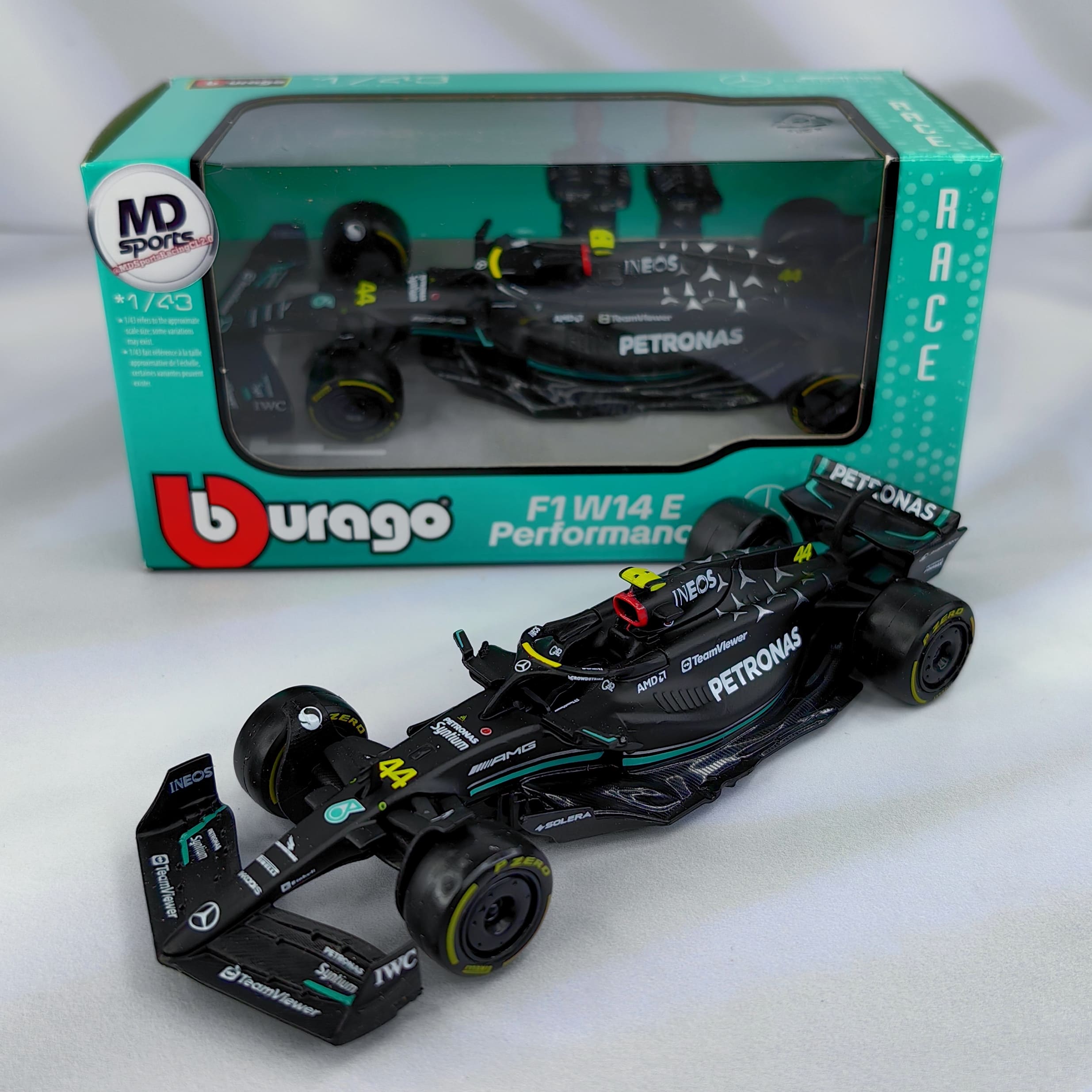 Mercedes W14 2023 #44 Lewis Hamilton Caja Normal Burago 1:43