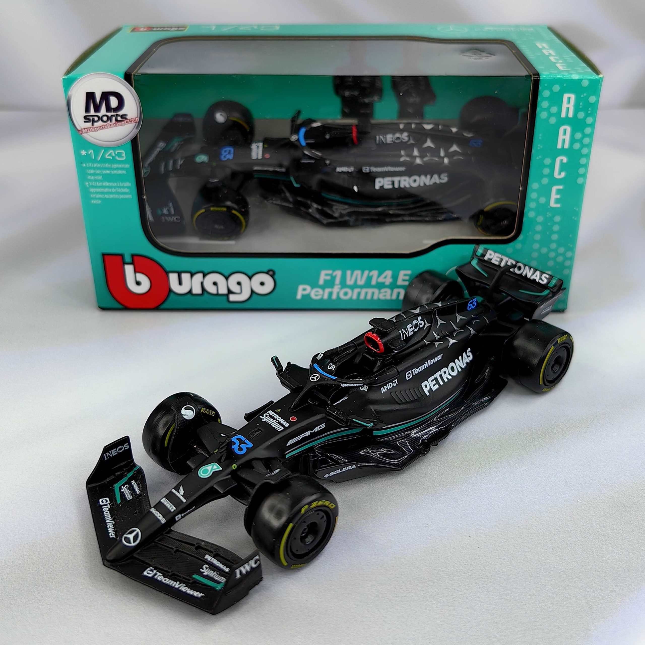 Mercedes W14 2023 #63 George Russell Caja Normal Burago 1:43