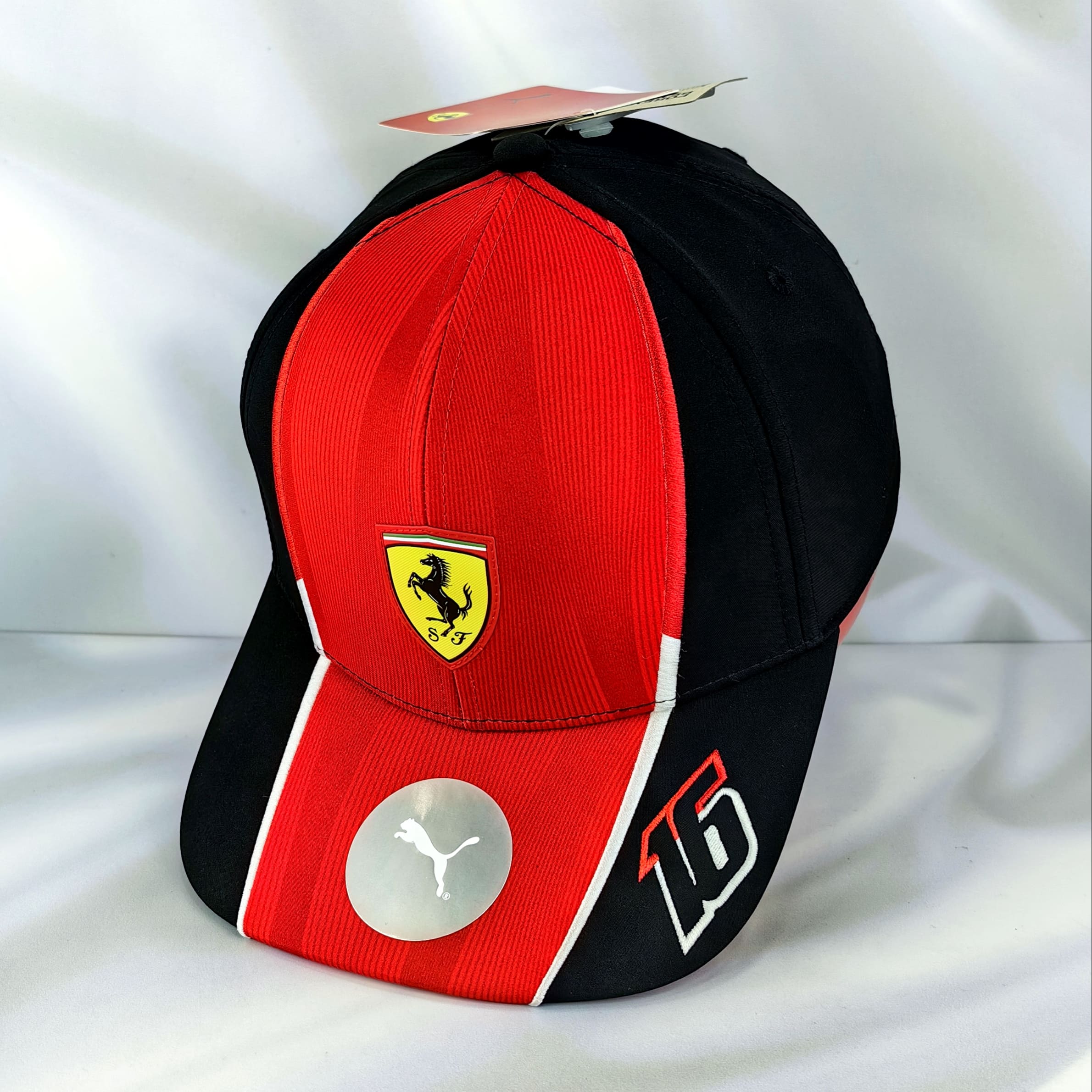 Gorro Oficial Ferrari F1 Charles Leclerc 2023