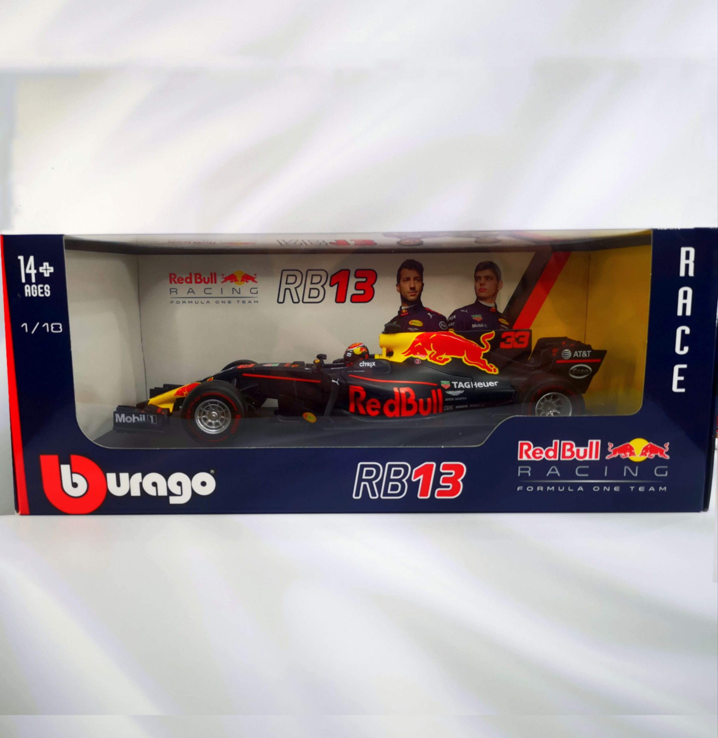 RedBull RB13 2017 #33 Max Verstappen Caja Normal Burago 1:18