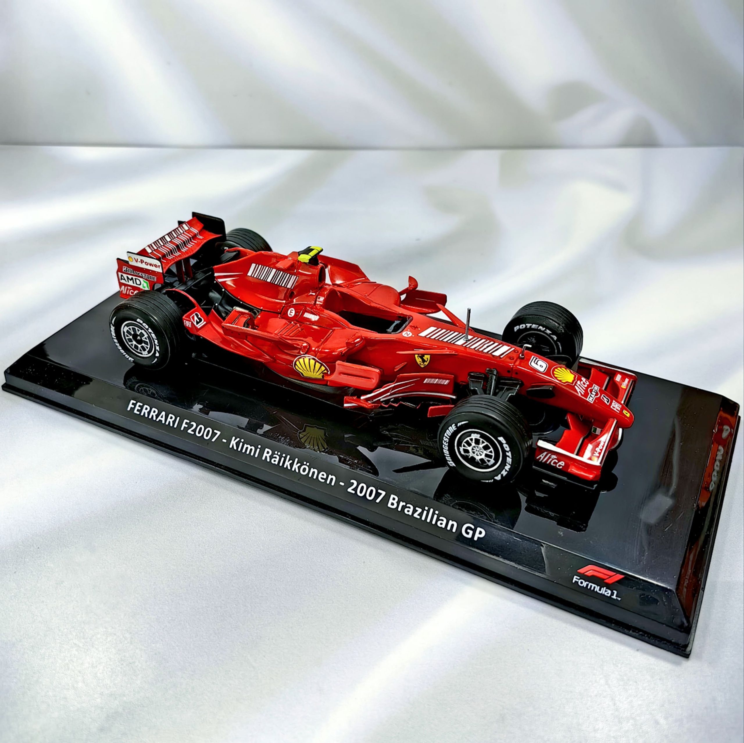 Ferrari F2007 2007 #6 Kimi Raikkonen Caja Normal Premium Collect 1:24