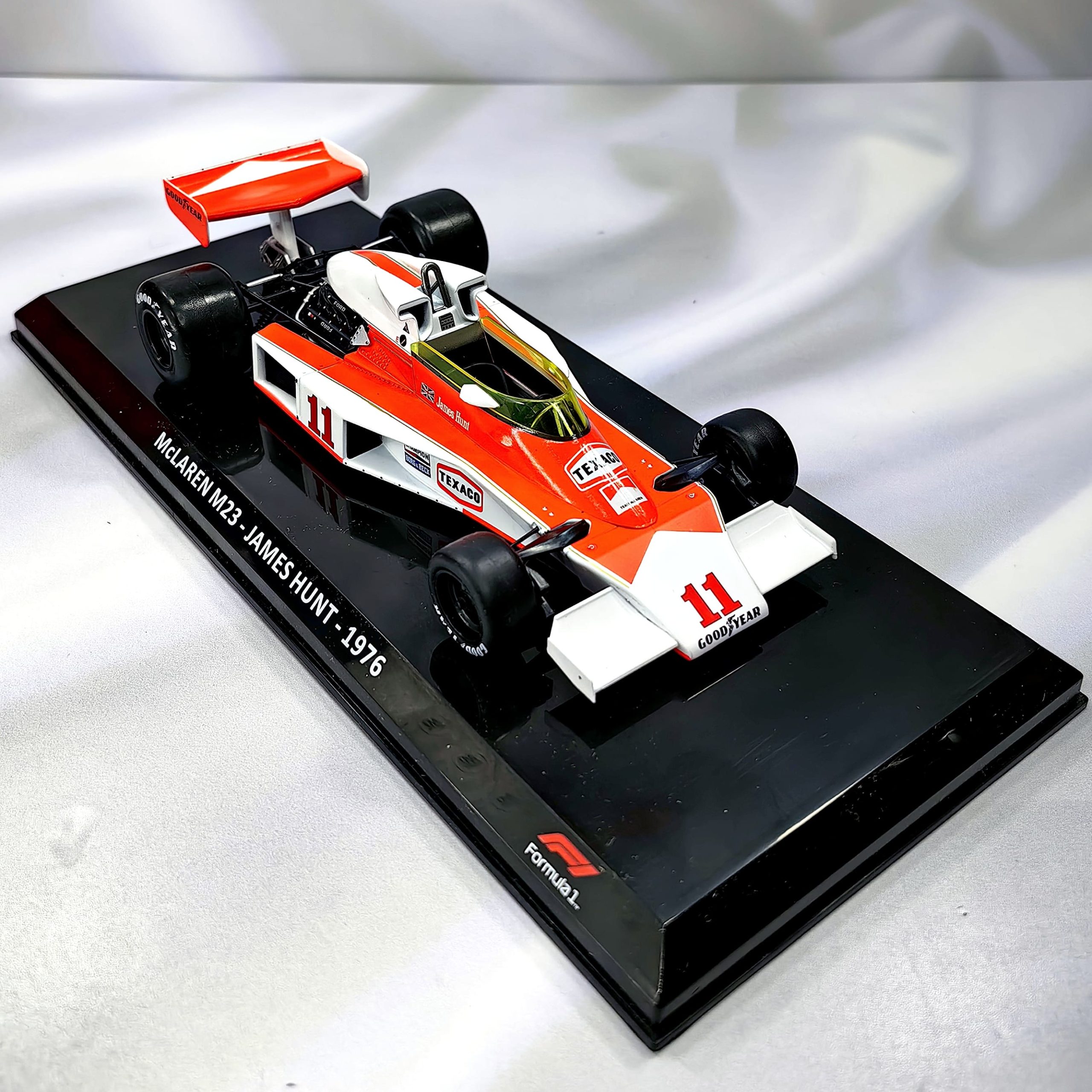 Mclaren M23 1976 #11 James Hunt Caja Normal Premium Collect 1:24