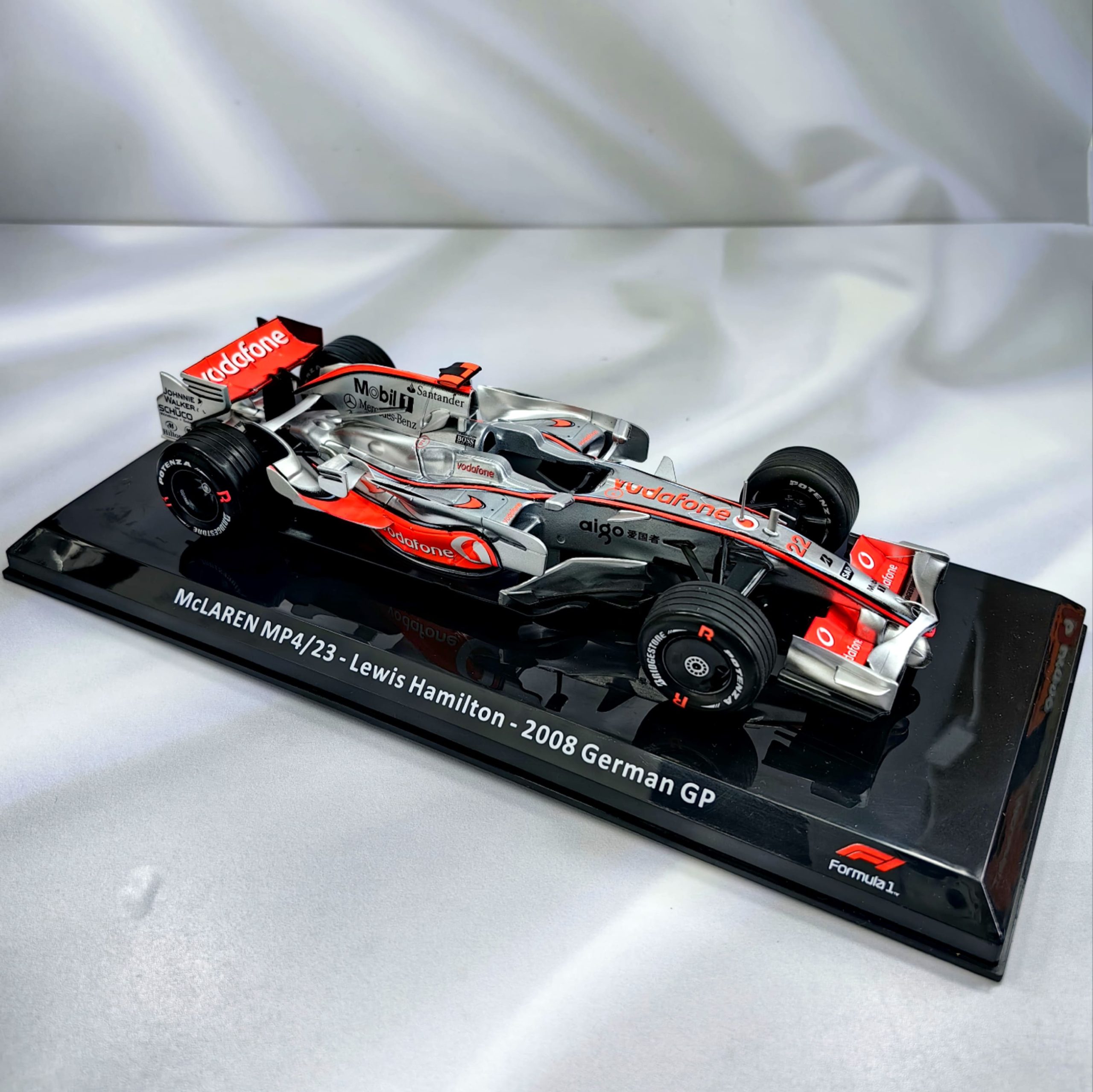 McLaren MP4/23 2008 #22 Lewis Hamilton Caja Normal Premium Collect 1:24