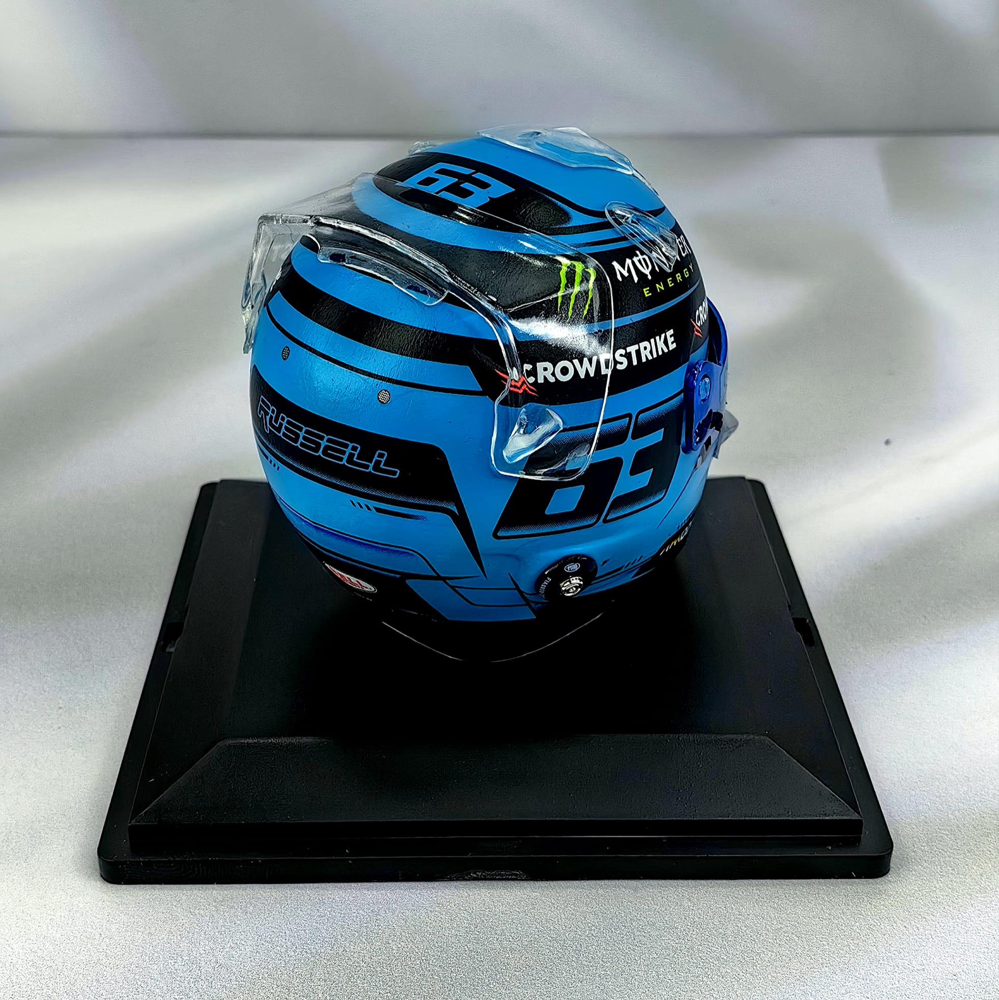 Casco Formula 1 George Russell Mercedes 2023 Spark 1:5