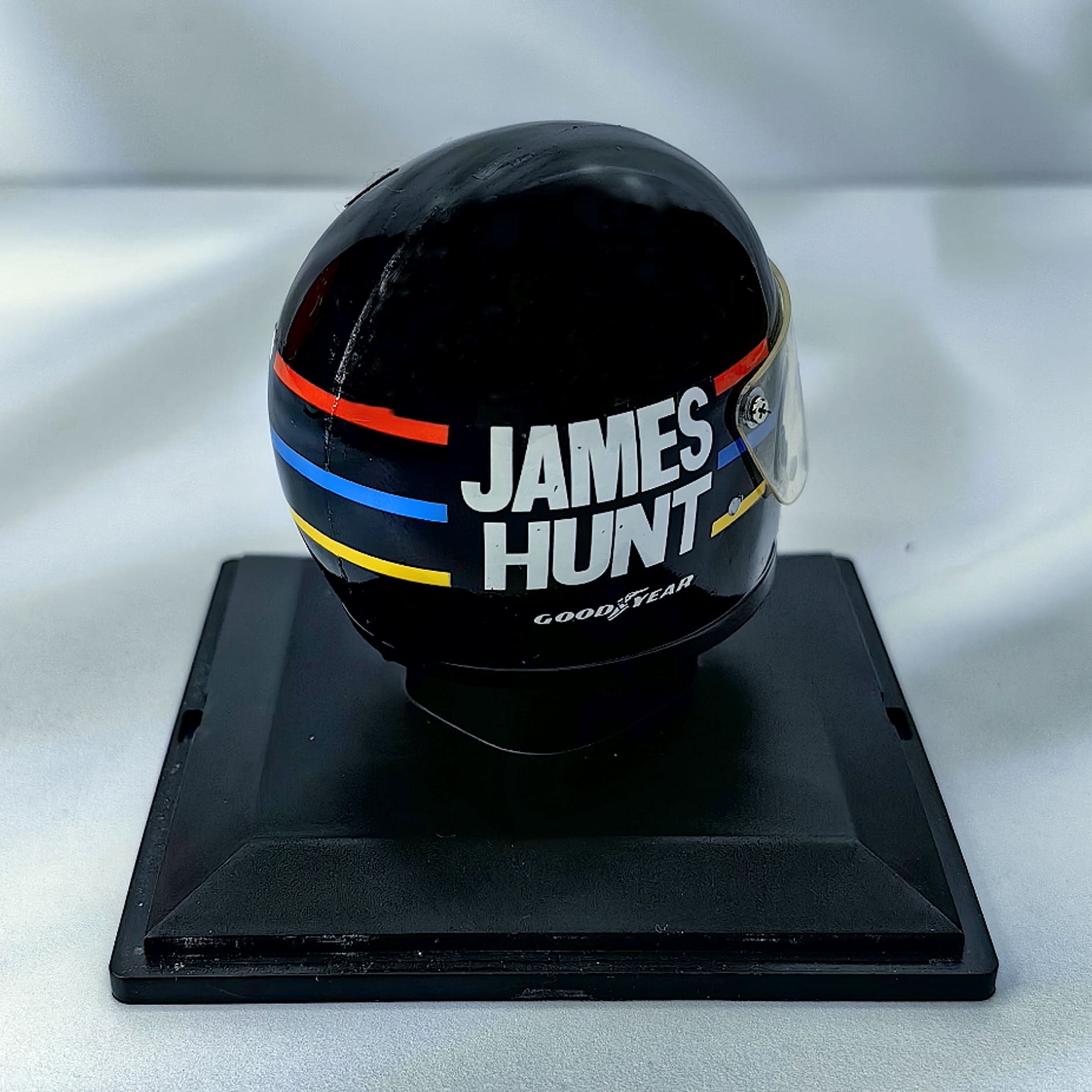 Casco Formula 1 James Hunt Mclaren 1976 Spark 1:5