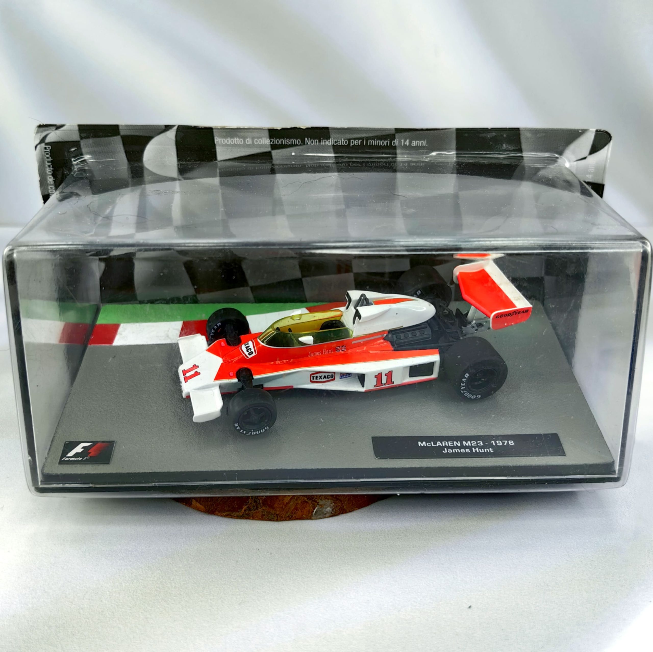 Mclaren M23 1976 #11 James Hunt Caja Acrilica Altaya 1:43