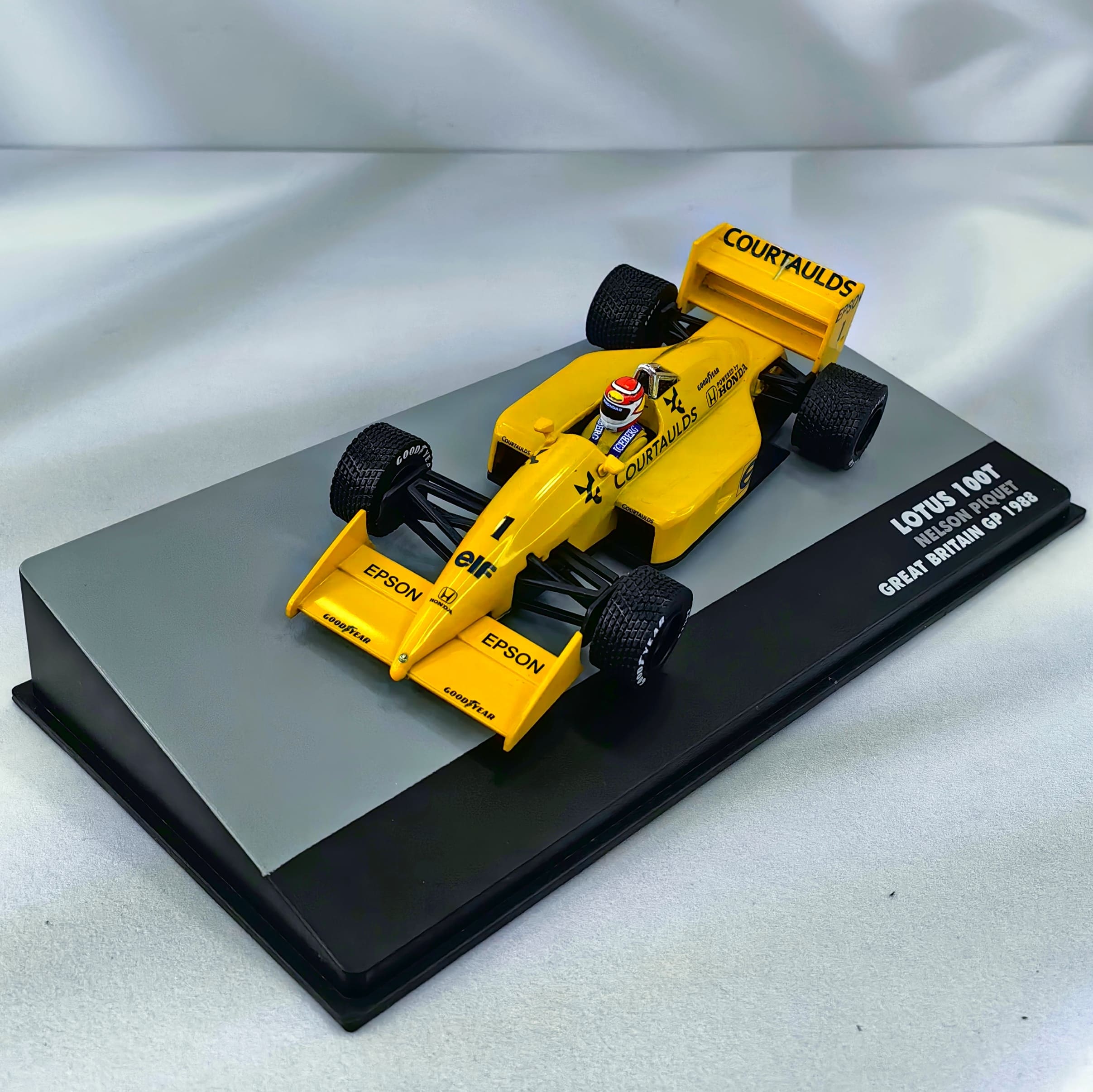 Lotus 100T 1988 #1 Nelson Piquet Caja Acrilica IXO Special 1:43