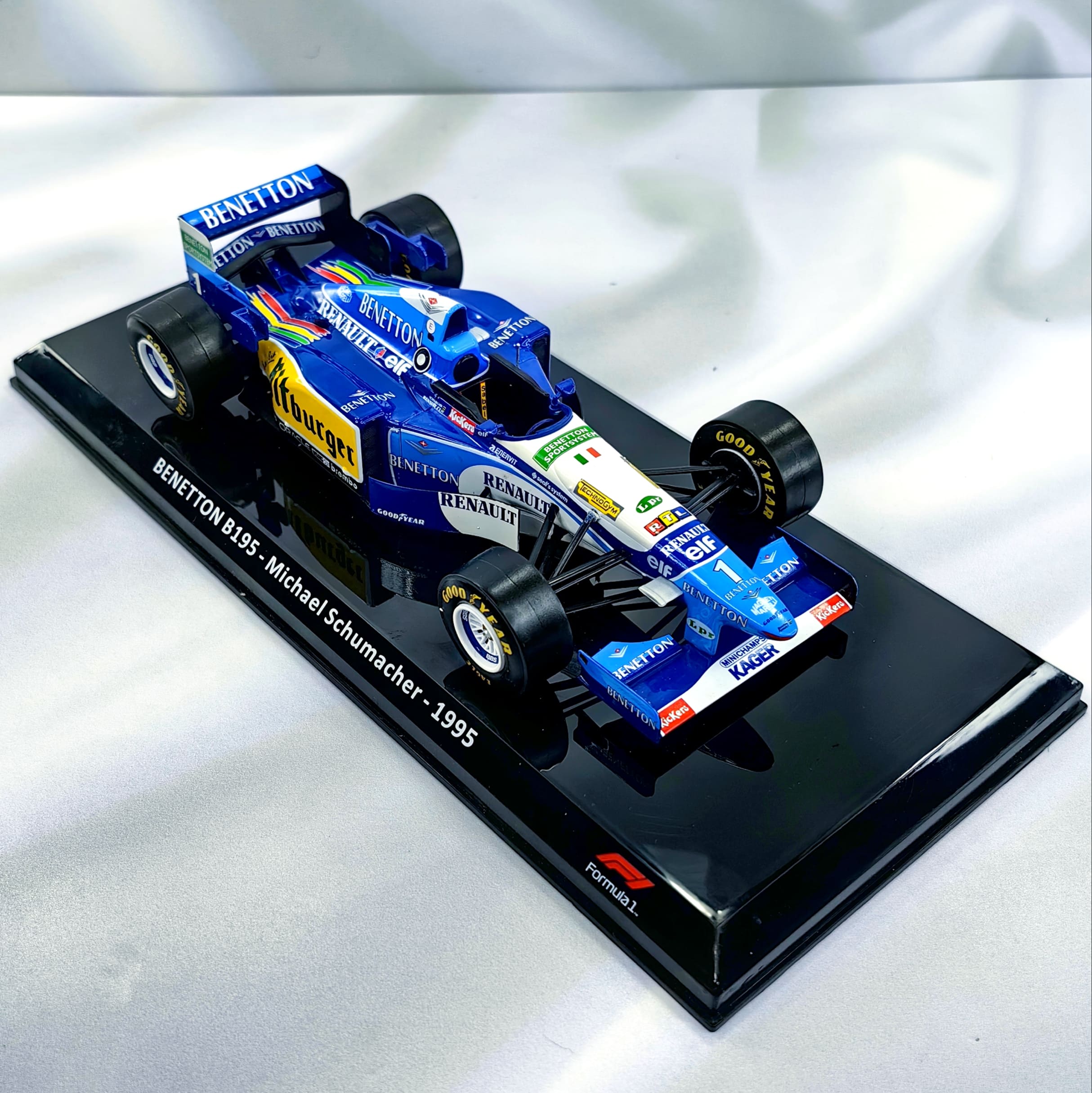 Benetton B195 1995 #1 Michael Schumacher Caja Normal Premium Collect 1:24