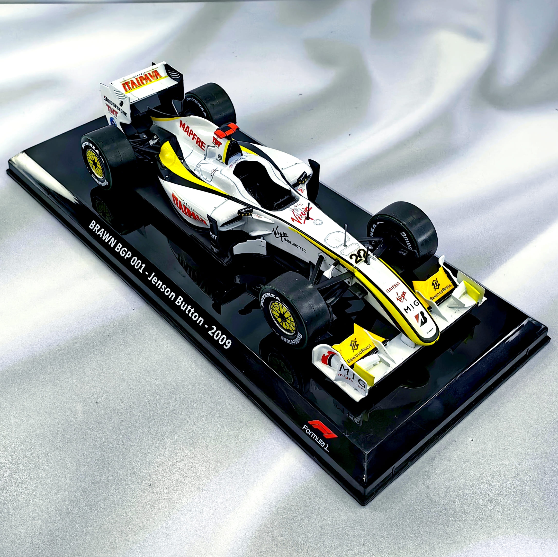 Brawn BGP001 2009 #22 Jenson Button Caja Normal Premium Collect 1:24