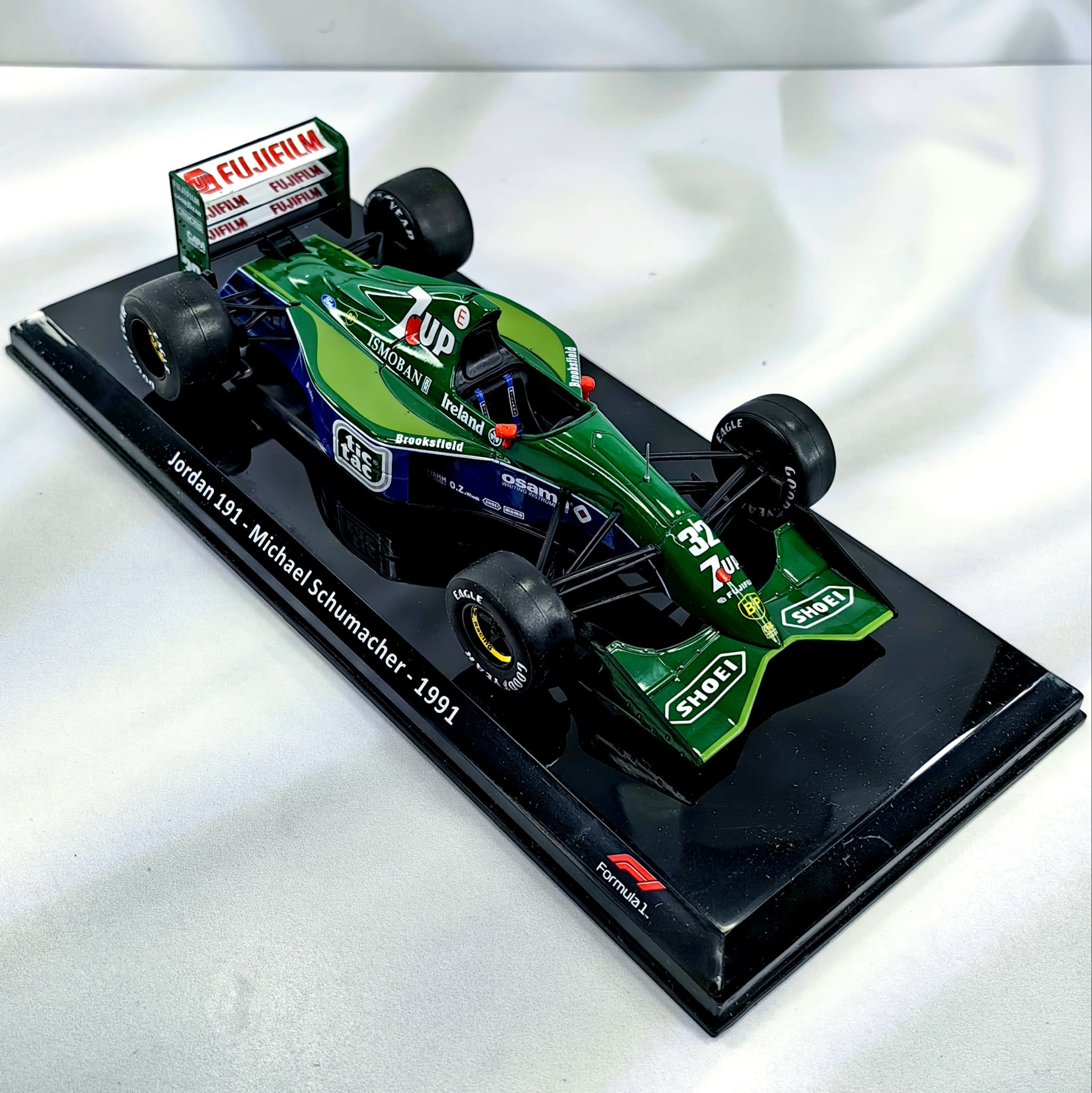 Jordan 191 1991 #32 Michael Schumacher Caja Normal Premium Collect 1:24