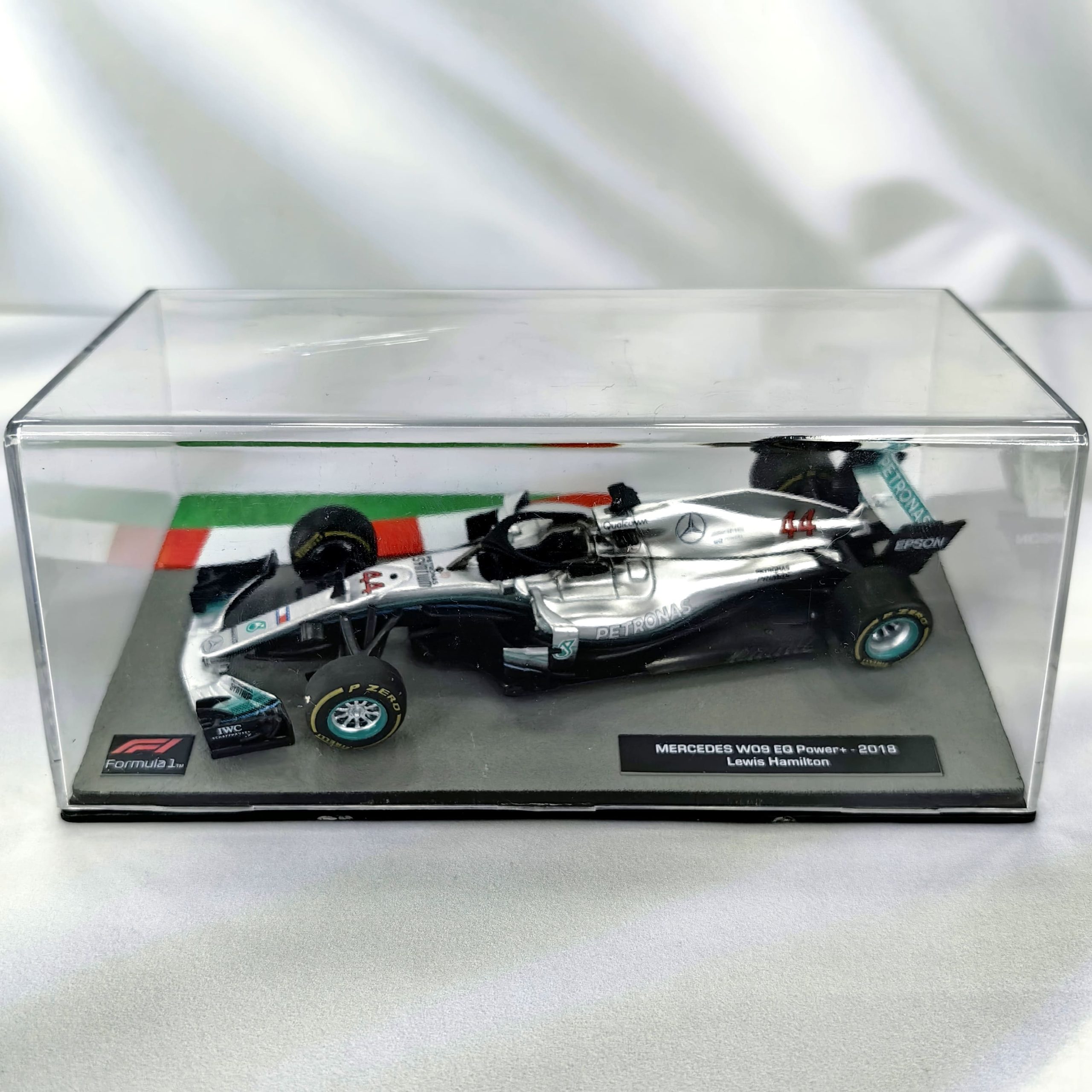 Mercedes W09 2018 #44 Lewis Hamilton Caja Acrilica ALTAYA 1:43