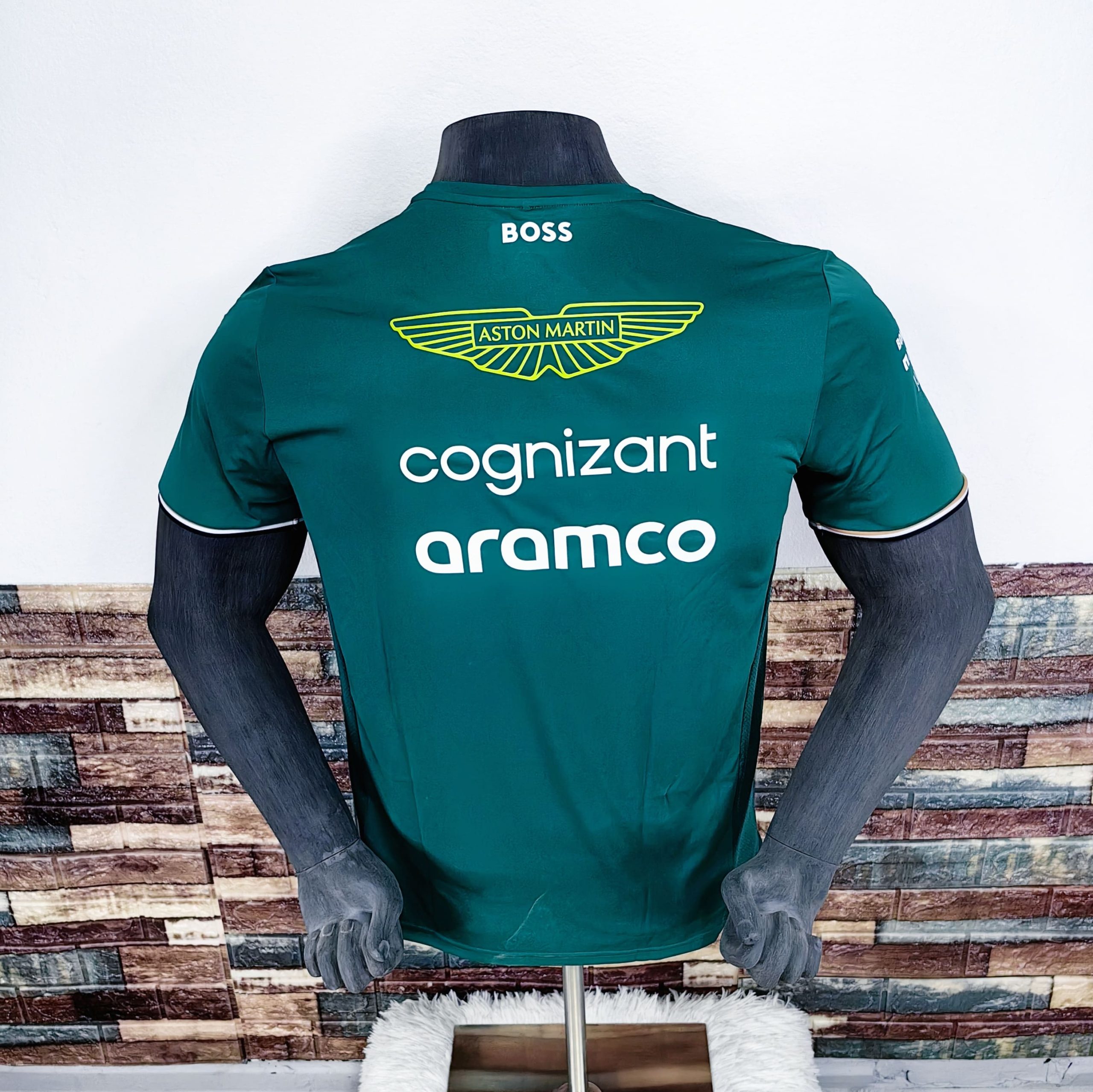 Polera BOSS Oficial Aston Martin F1 Team 2023 Verde