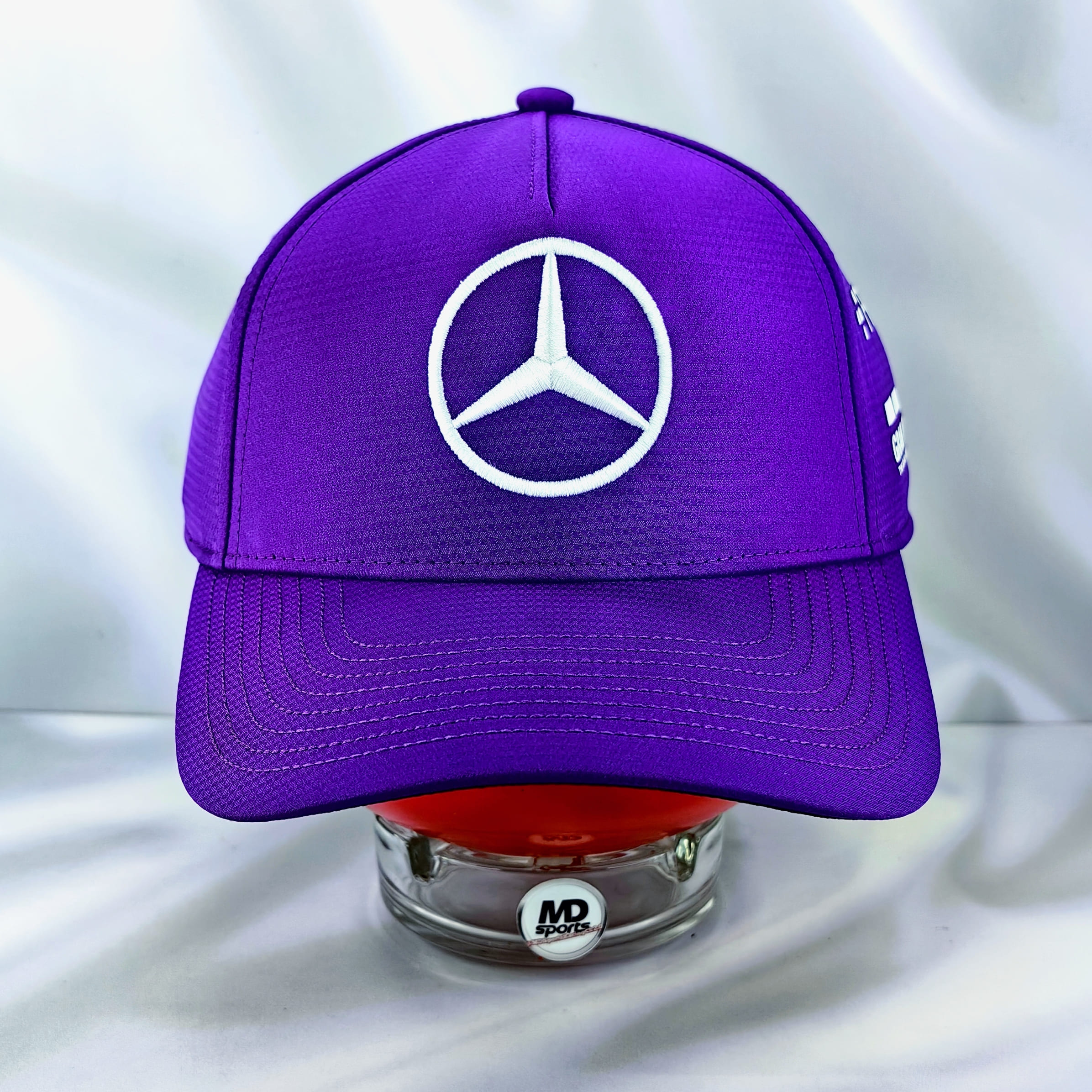 Gorro Oficial Mercedes F1 2022 Lewis Hamilton Morado