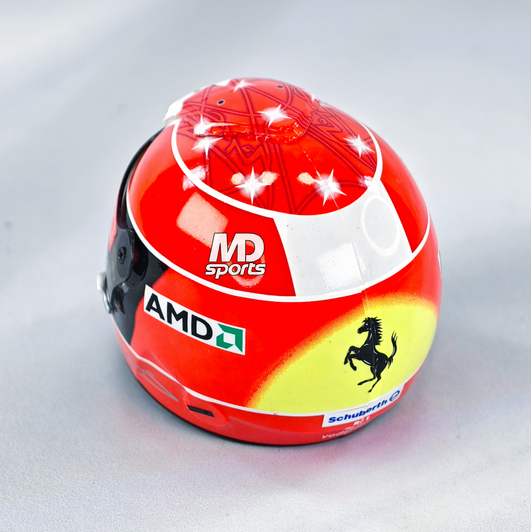 Casco Formula 1 Michael Schumacher Ferrari 2004 Spark 1:5 - Imagen 6