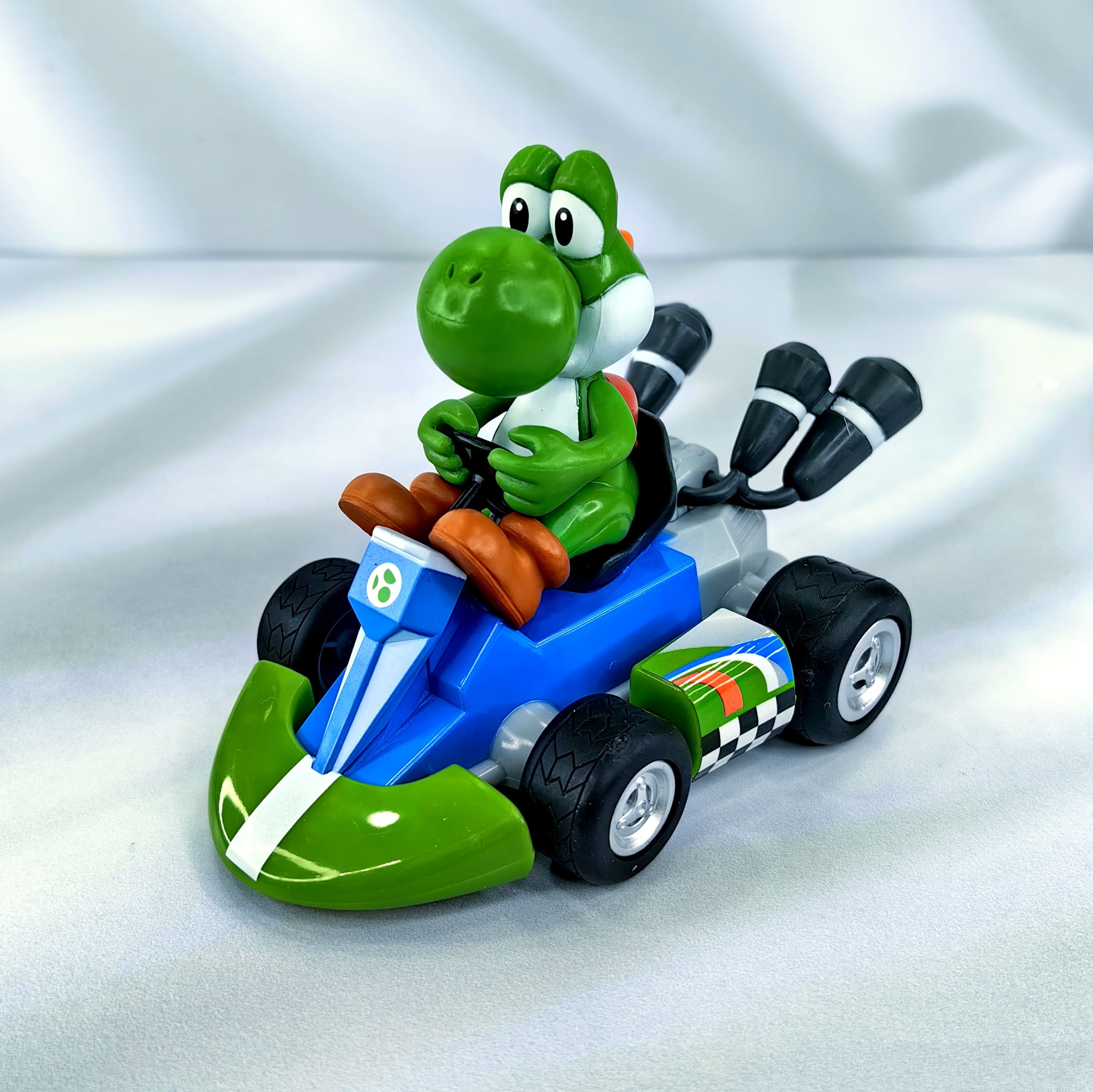 Figura Yoshi Kart a Fricción 12cm