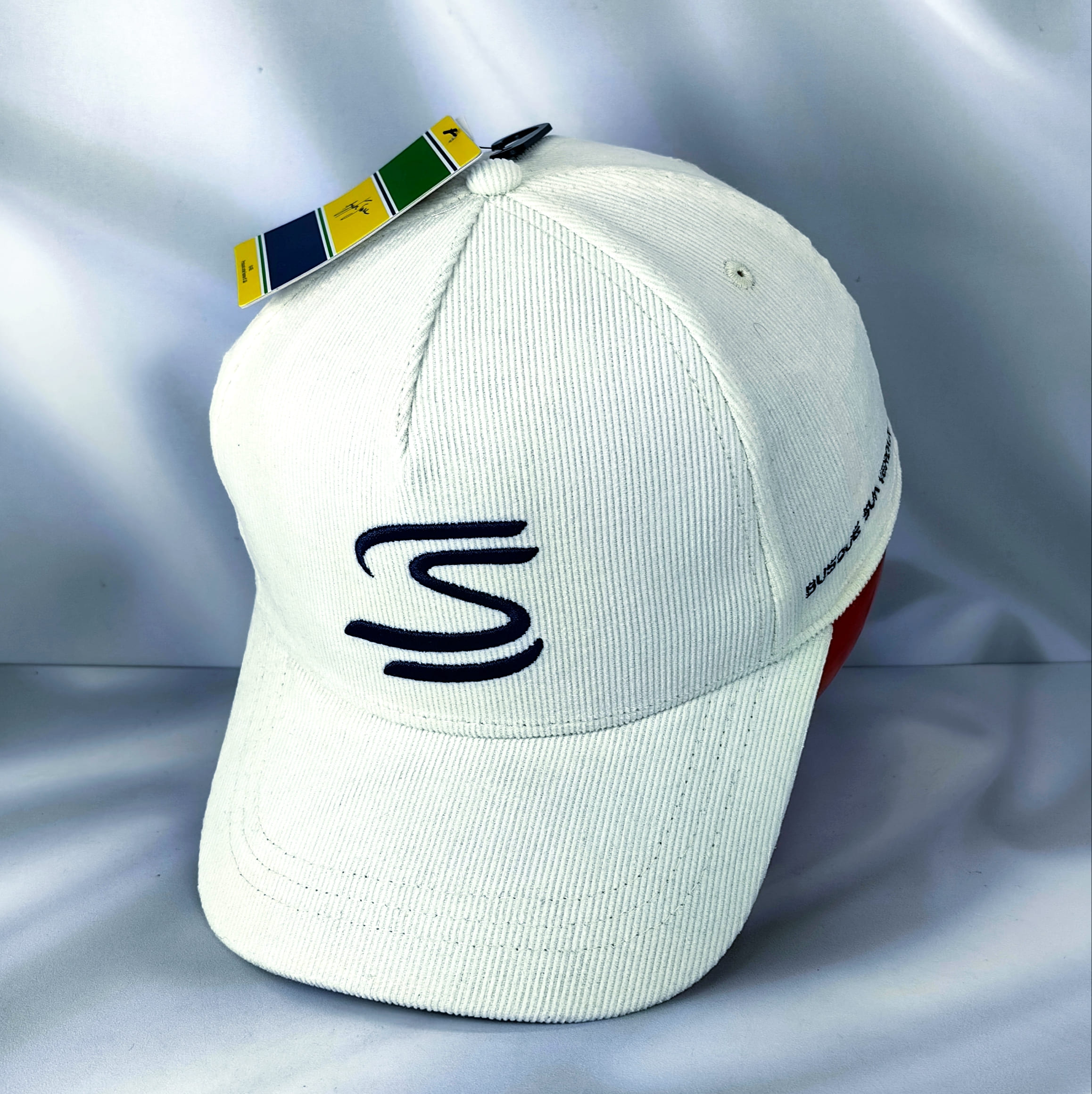 Gorro Jockey Oficial Ayrton Senna Colección Bordados Blanco