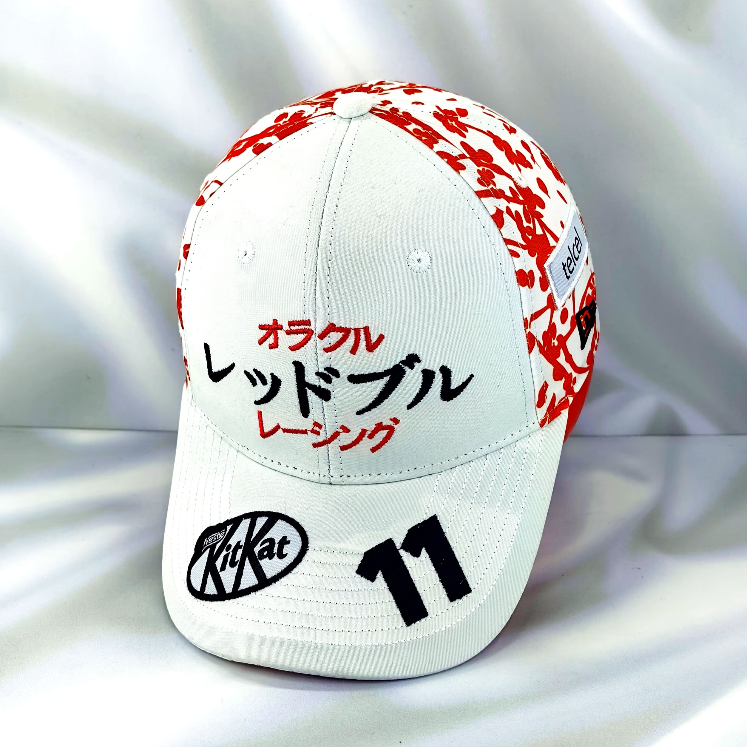 Gorro RedBull Checo Perez 2024 GP Japon Blanco