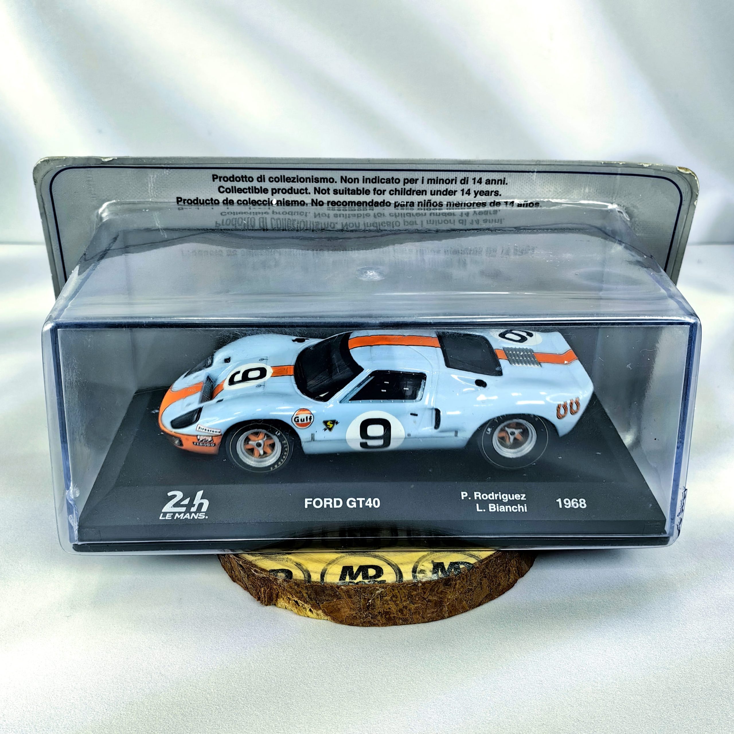 Ford GT40 WEC #9 Rodriguez-Bianchi 1968 24H LeMans Winner 1:43 Caja Acrilica