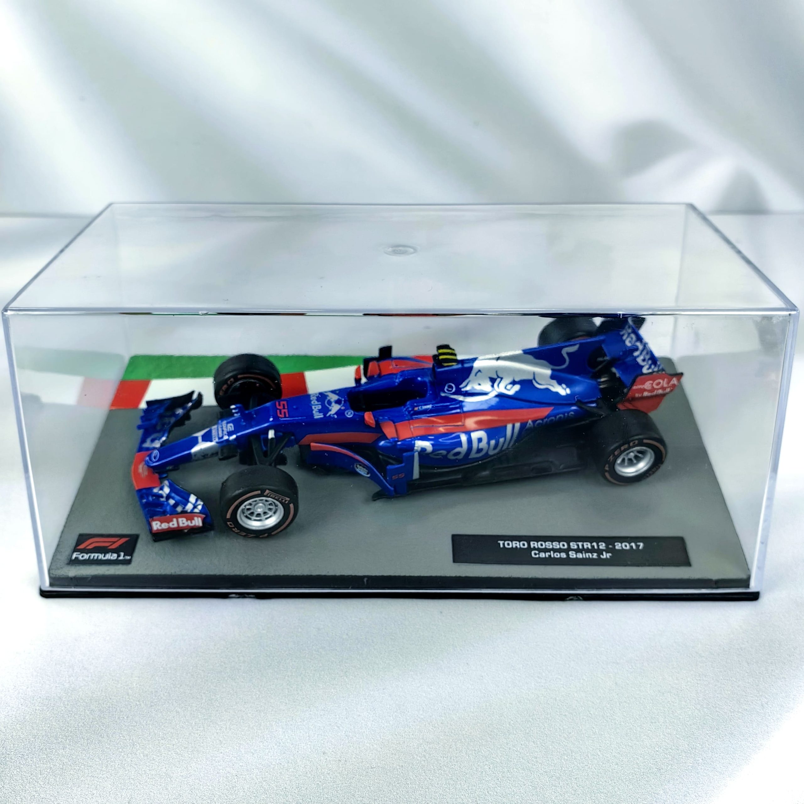 Toro rosso STR12 2017 #55 Carlos Sainz Caja Acrilica Altaya 1:43