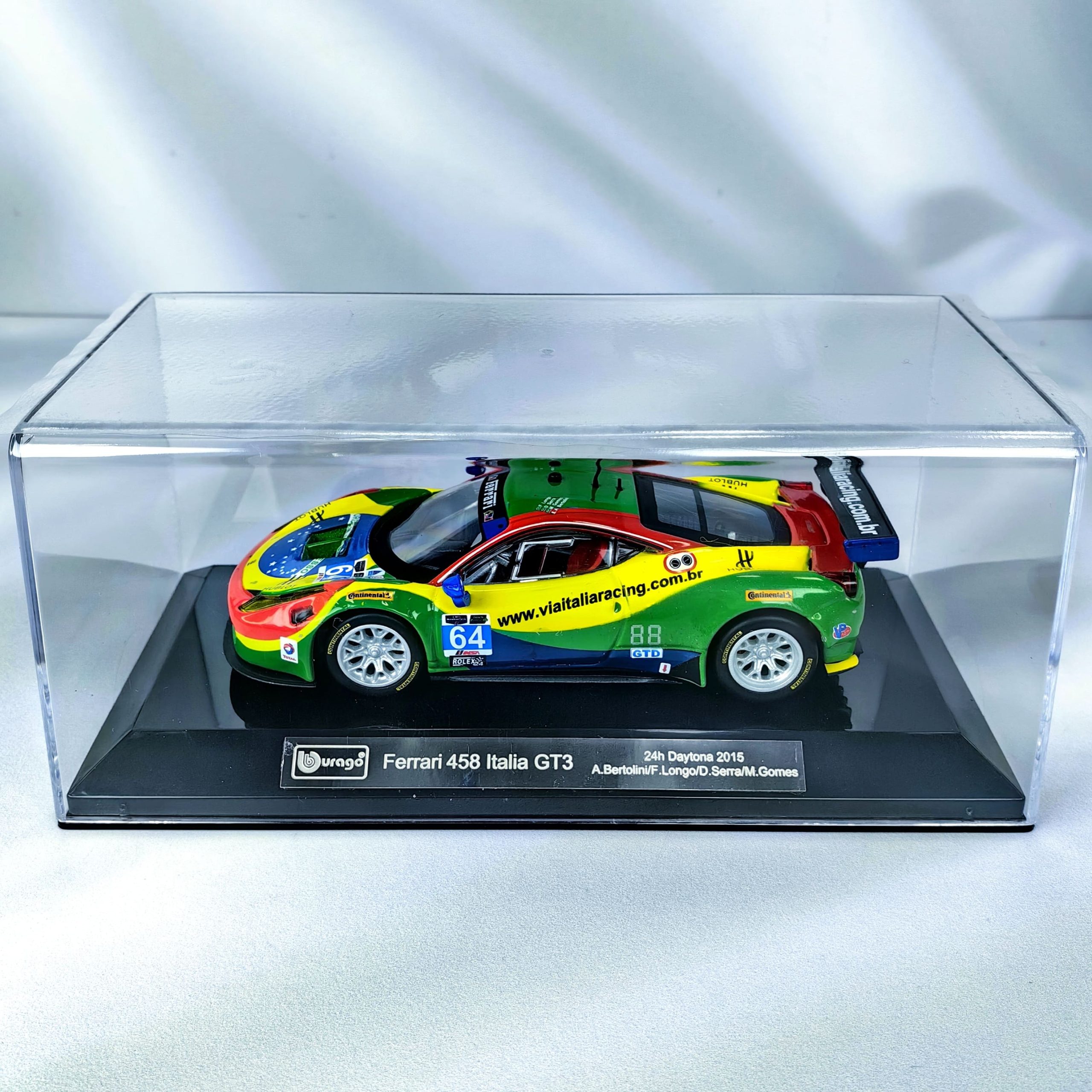 Ferrari 458 GT3 24H Daytona 2015 #64 Caja Acrilica Burago 1:43