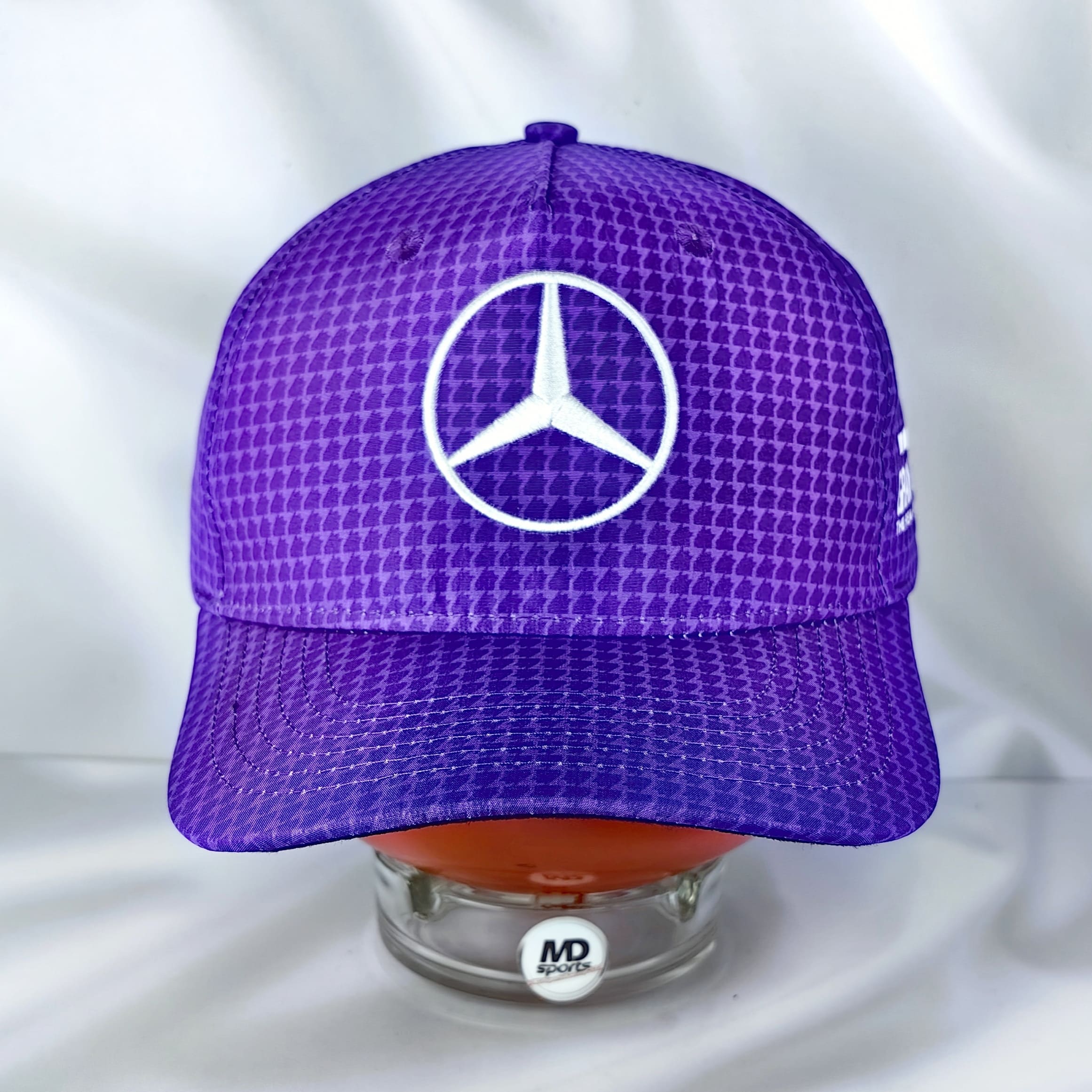 Gorro Mercedes Lewis Hamilton 2023 Lila