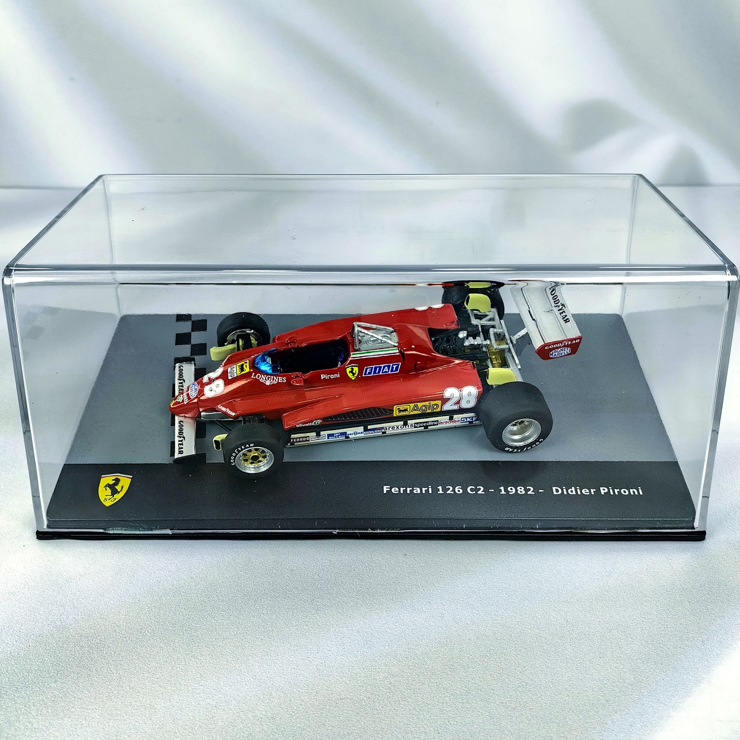 Ferrari 312 126 C2 1982 #28 Didier Pironi Caja Acrilica IXO 1:43