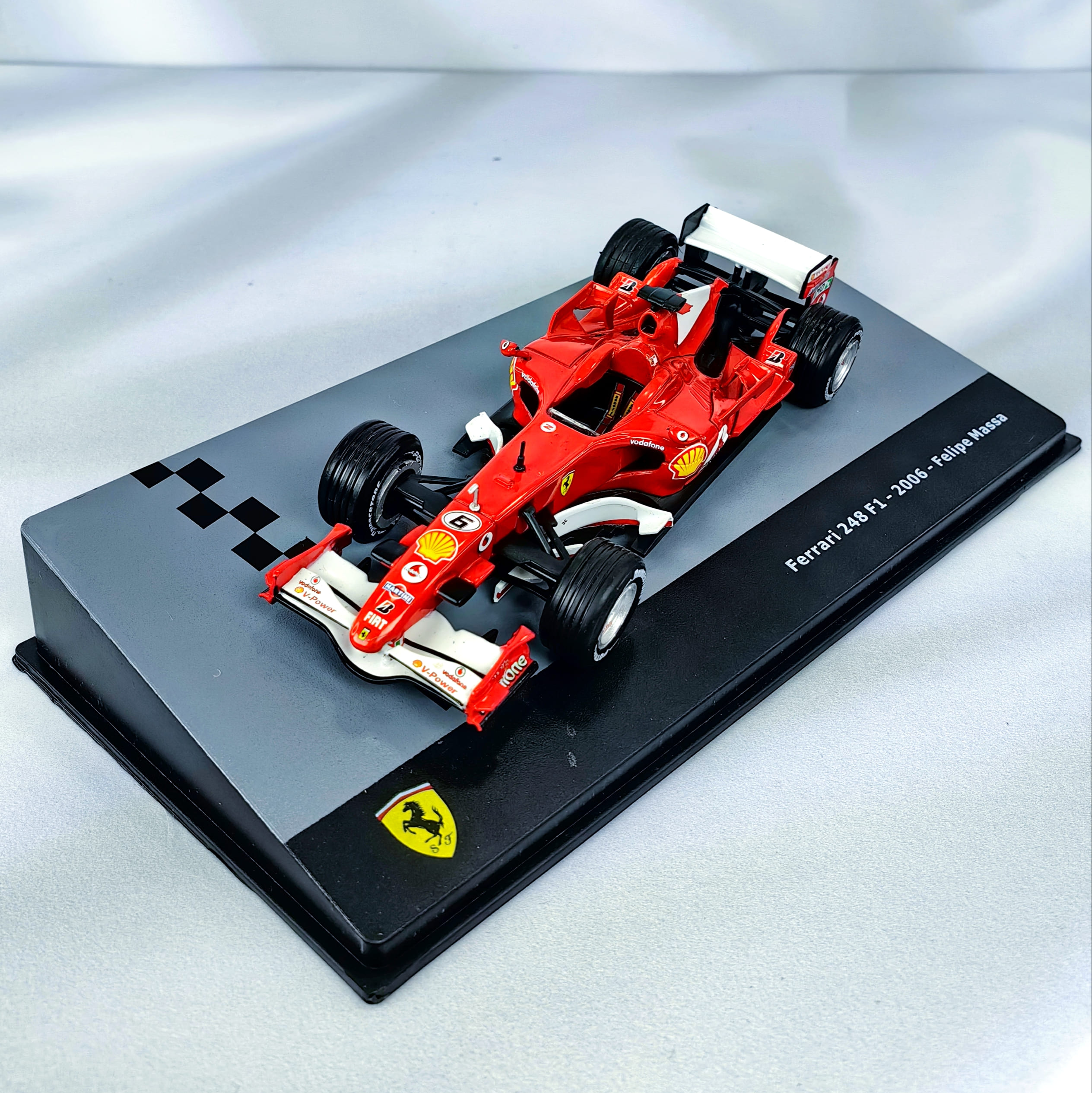 Ferrari 248 2006 #6 Felipe Massa Caja Acrilica IXO 1:43