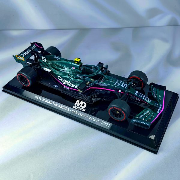 Aston Martin AMR21 2021 #5 Sebastian Vettel Caja Normal Premium Collect 1:24 - Imagen 2