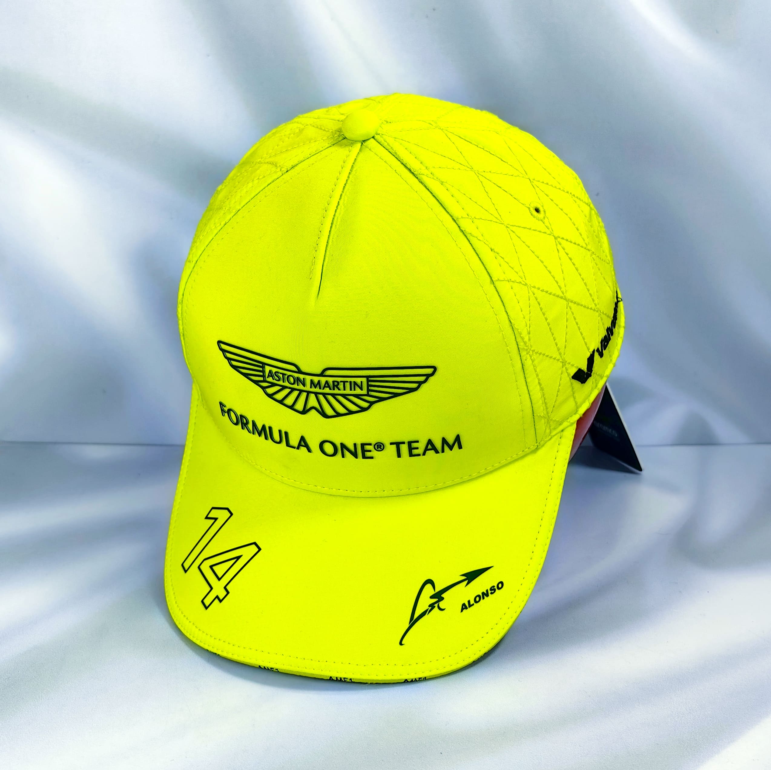 Gorro Boss Oficial Aston Martin Fernando Alonso 2024 Verde Lima