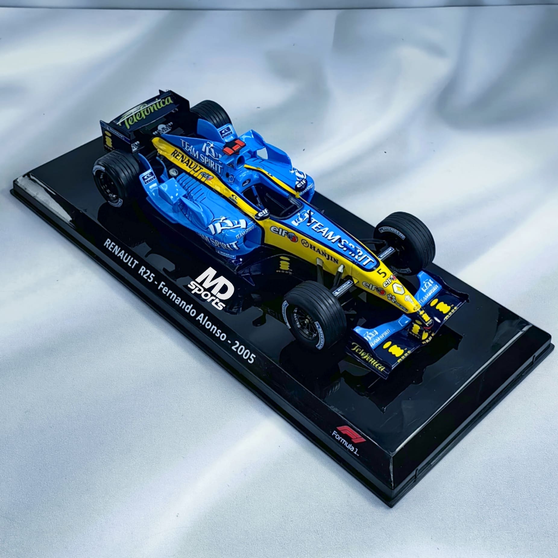 Renault R25 2005 #5 Fernando Alonso Caja Normal Premium Collect 1:24