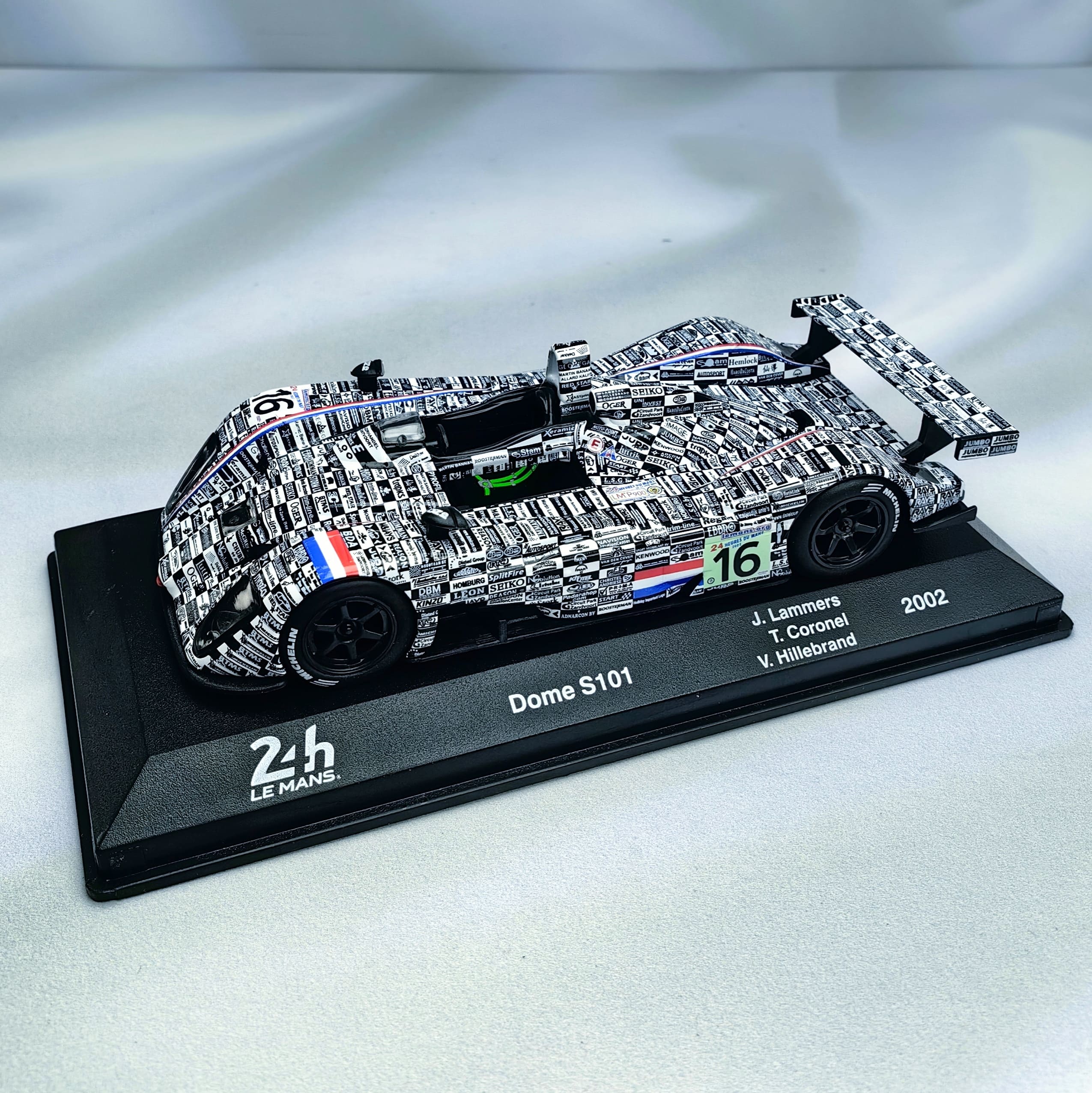 Dome S101 WEC #16 Lammers – Coronel – Hillebrand 2002 24H LeMans 1:43 Caja Acrilica