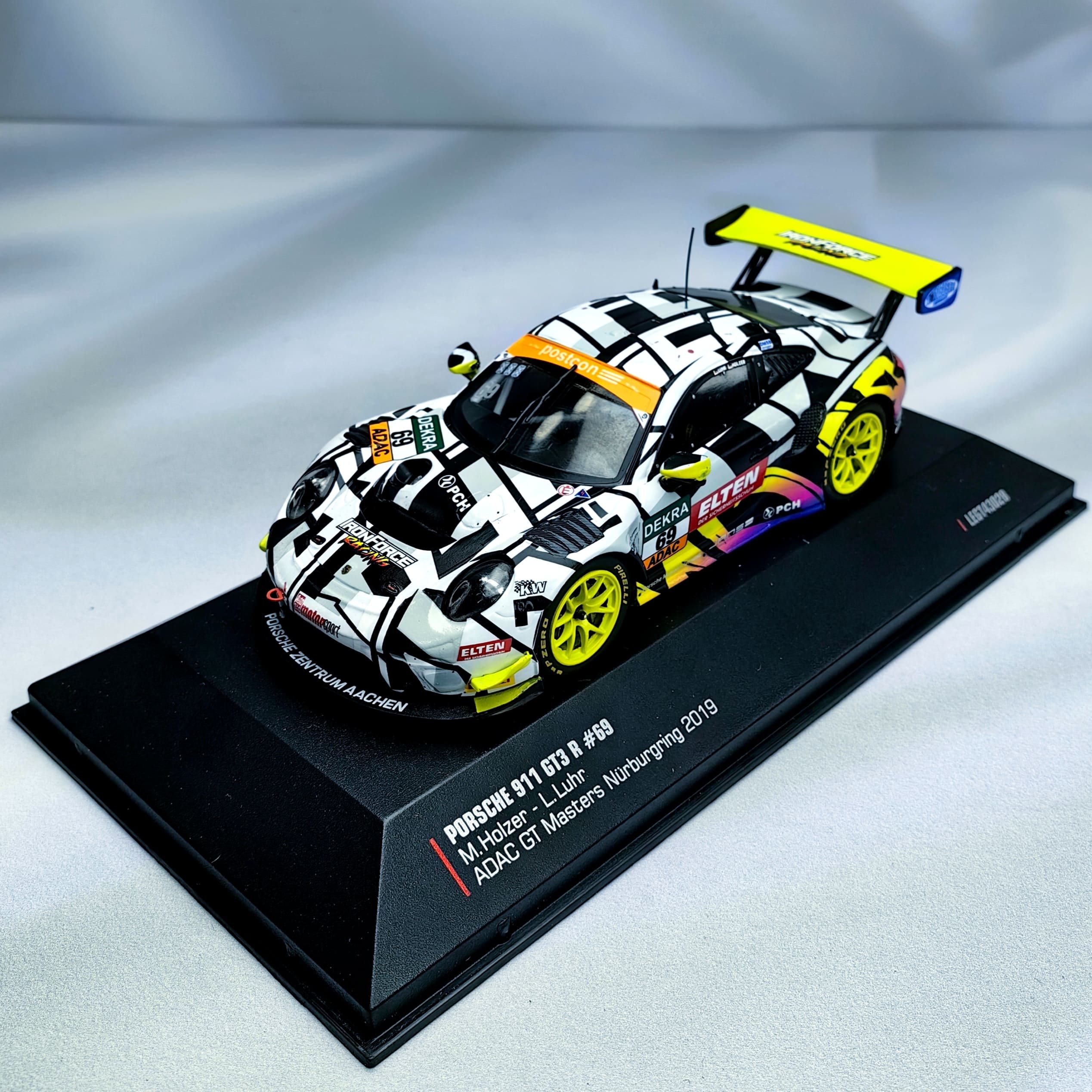 Porsche 911 GT3-R GT Master Nurburgring 2019 #69 Holzer – Luhr IXO Models 1:43